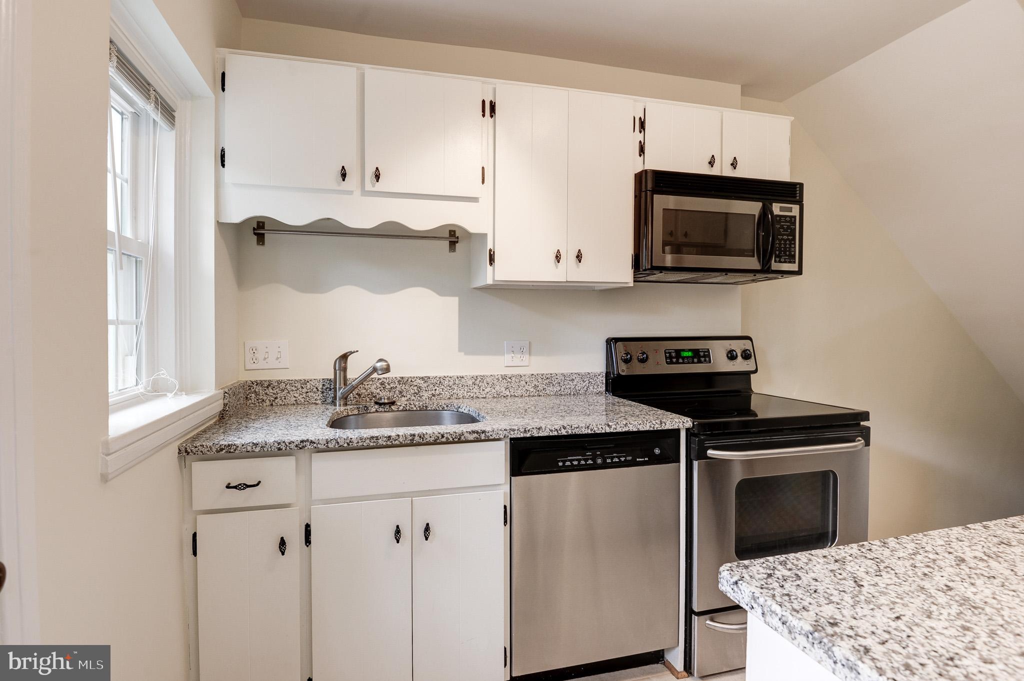 FAIRLINGTON VILLAGE - Residential