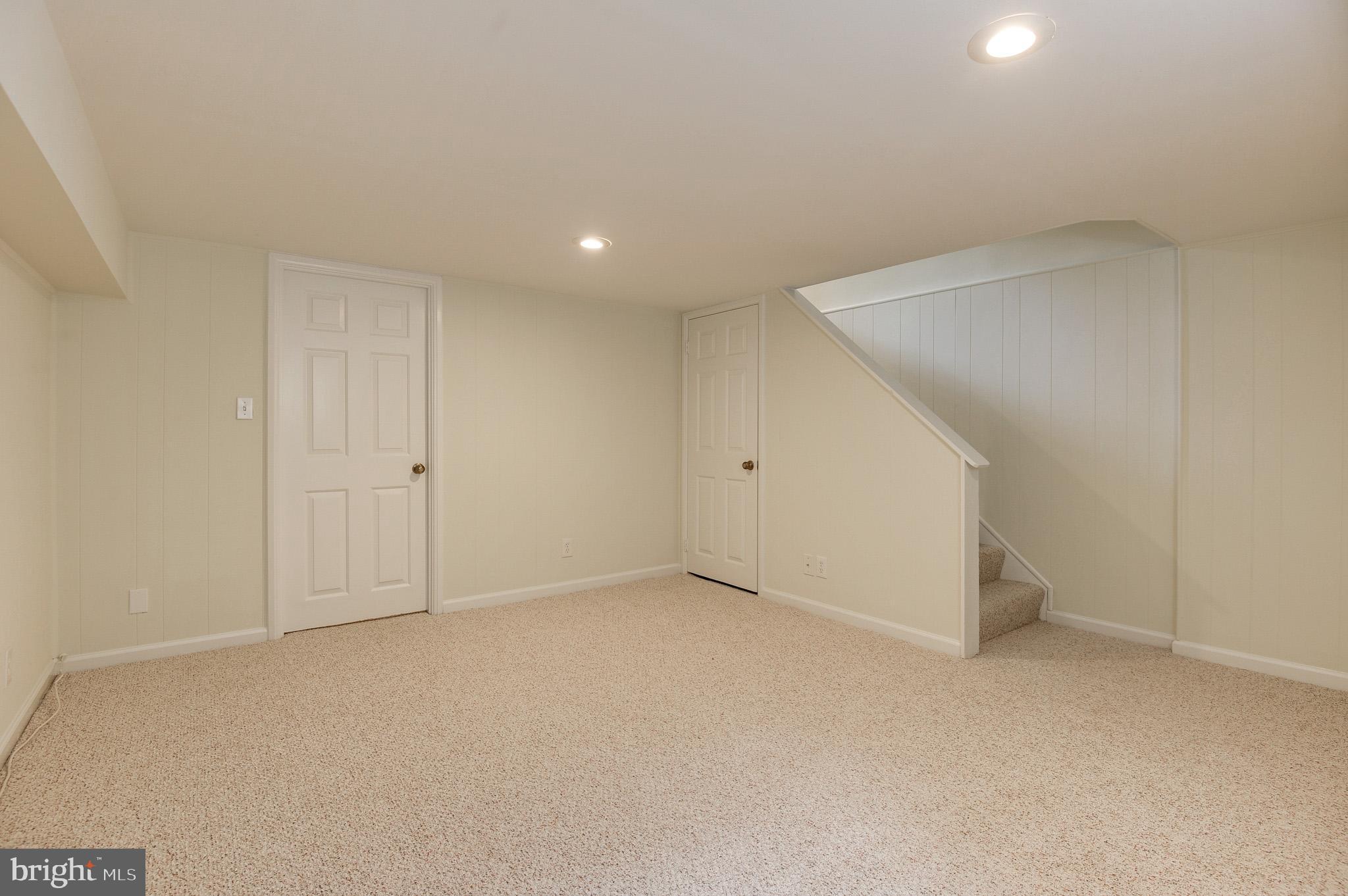 FAIRLINGTON VILLAGE - Residential