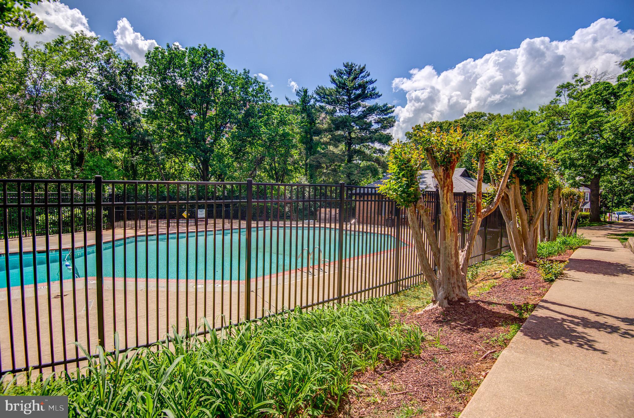 FAIRLINGTON VILLAGE - Residential