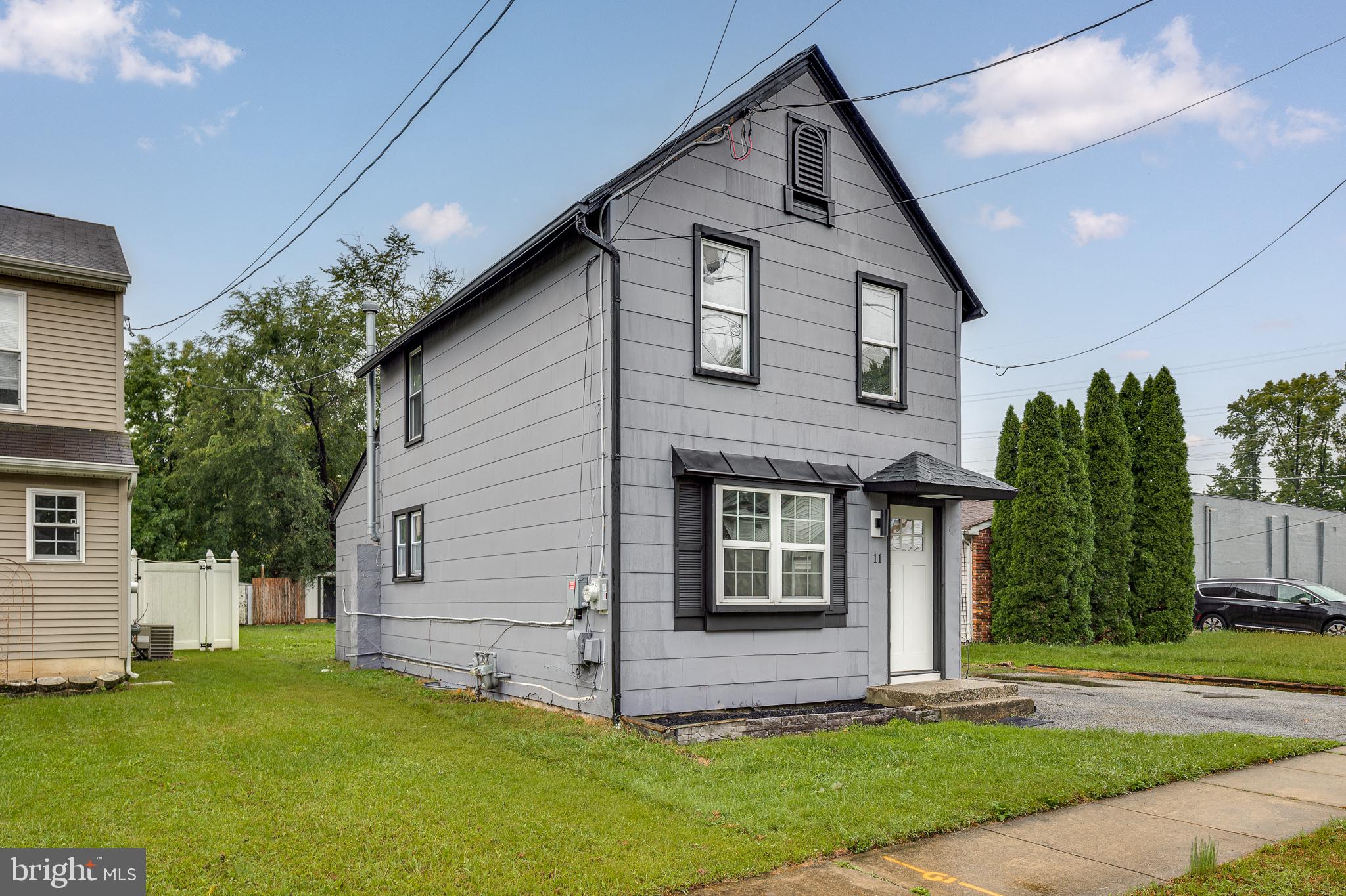 11 MAGNOLIA STREET