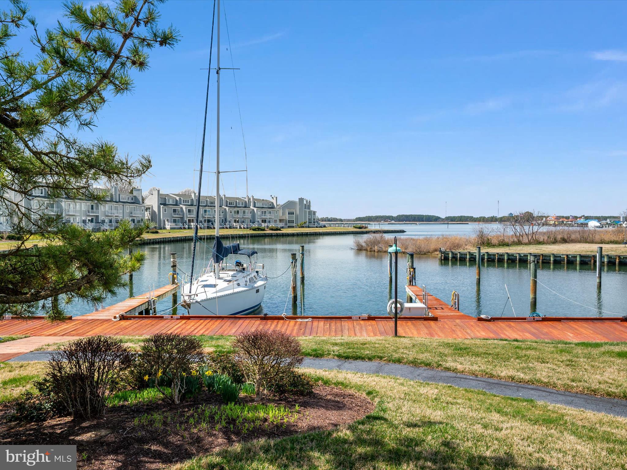 OYSTER COVE - Residential