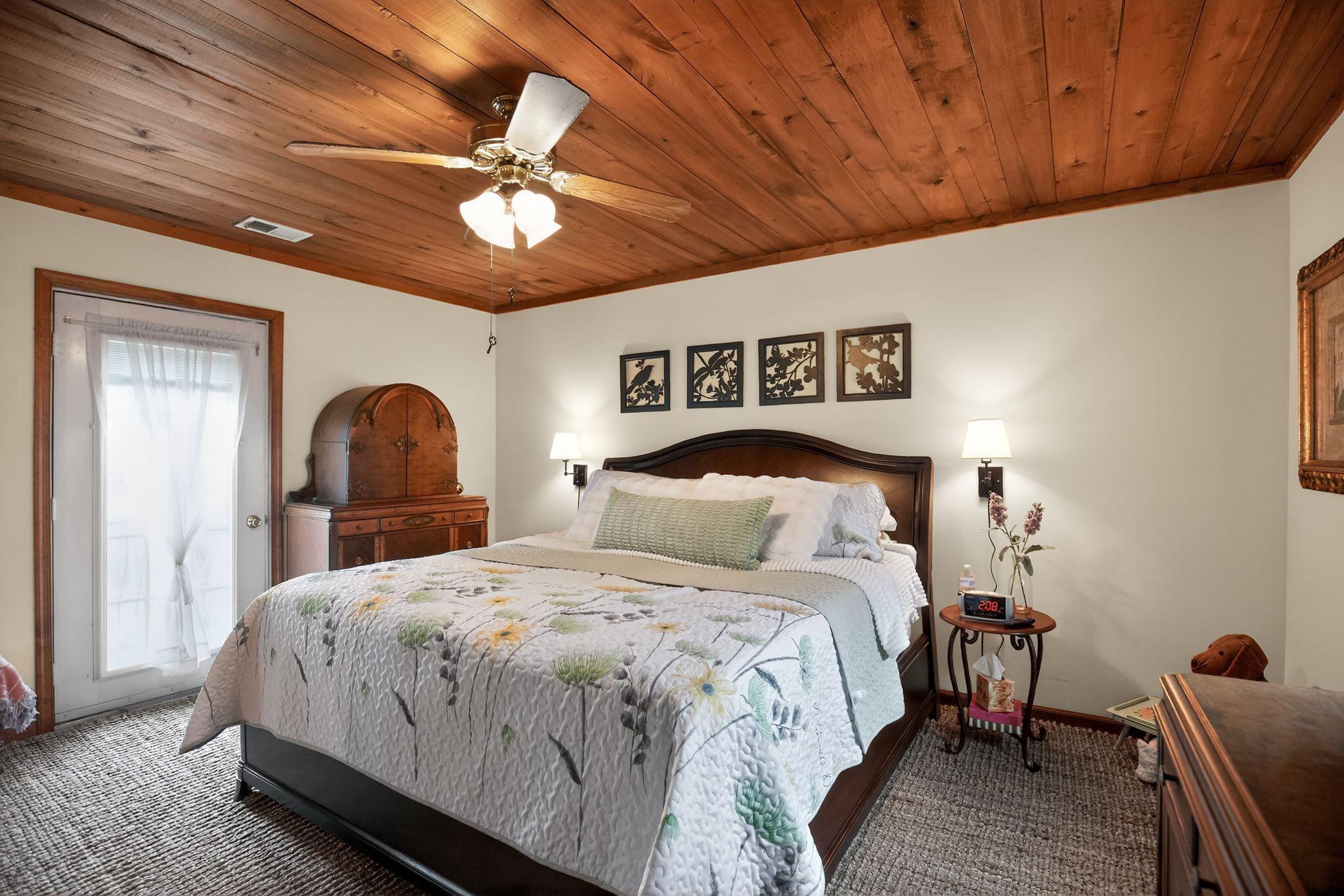 MINNEHAHA ACRES - Residential