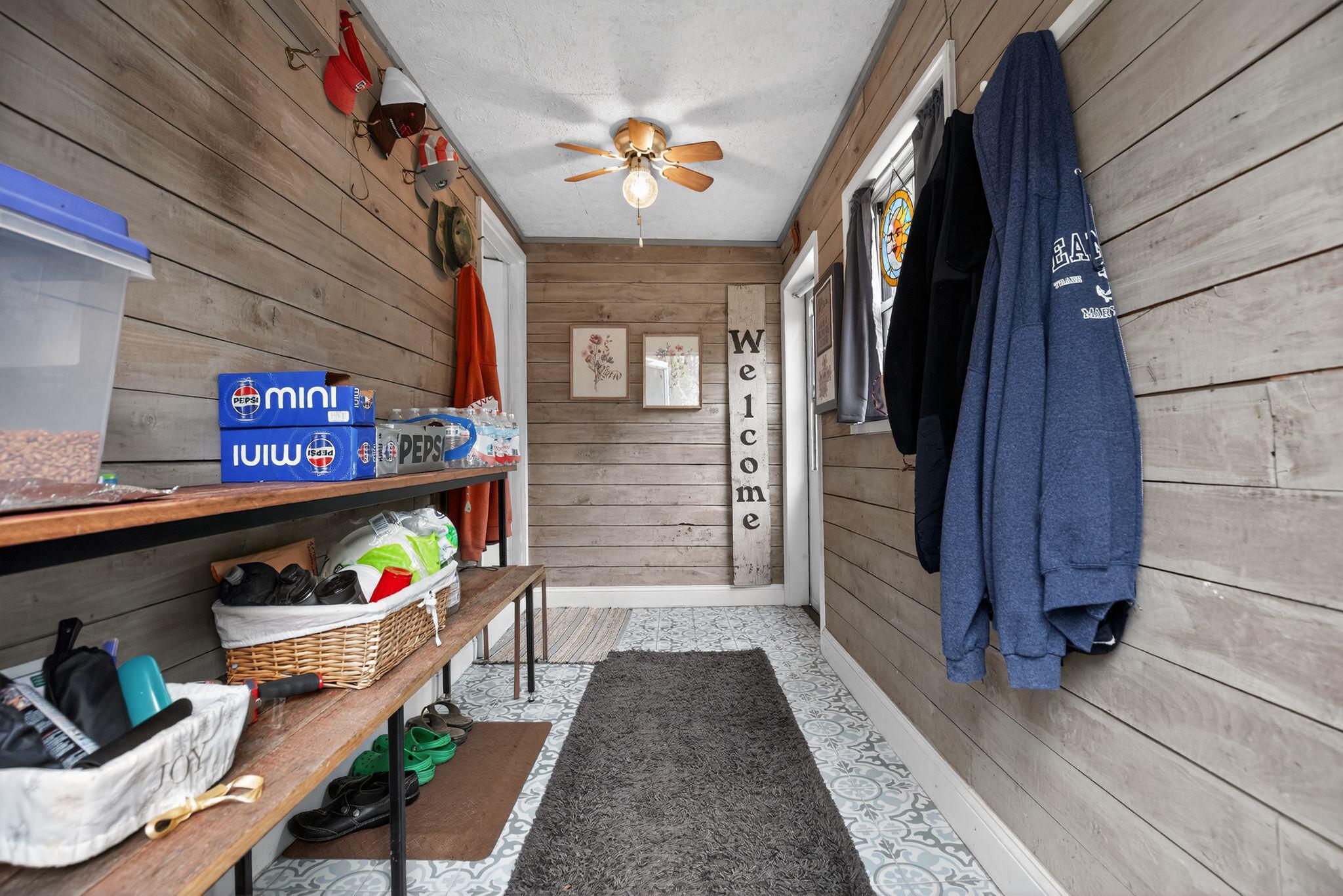 MINNEHAHA ACRES - Residential