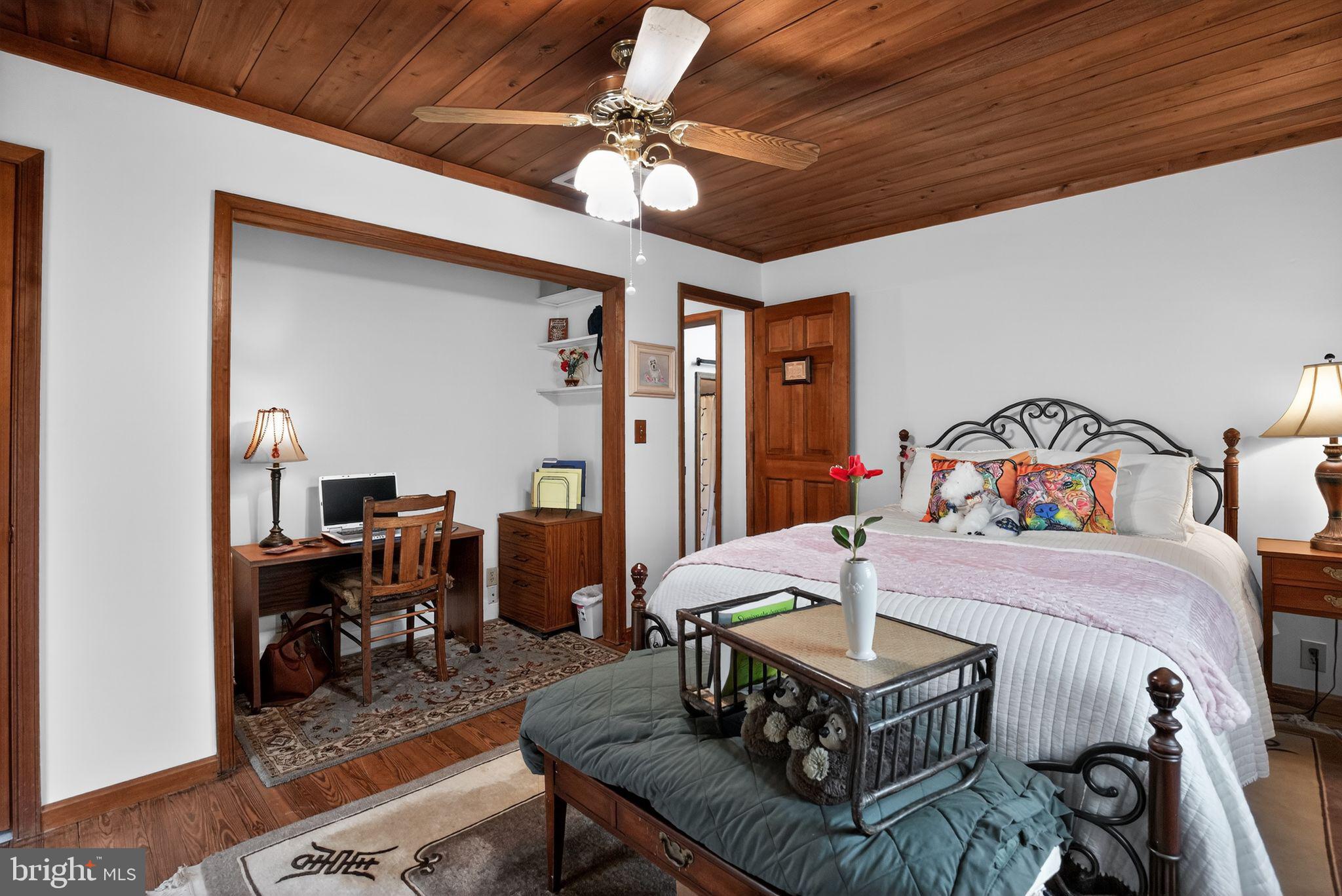 MINNEHAHA ACRES - Residential