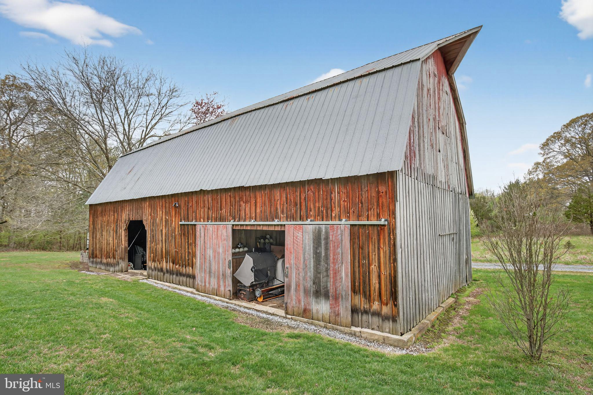 MINNEHAHA ACRES - Residential