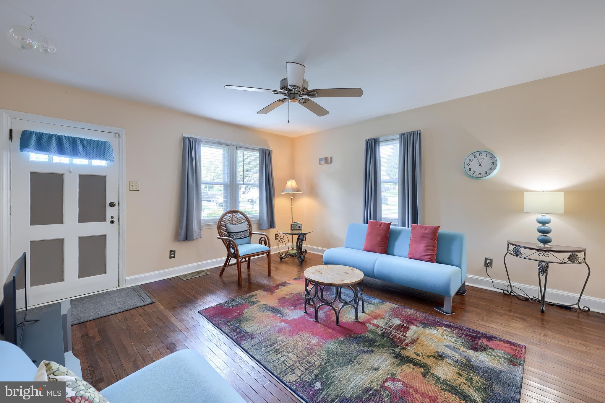 261 SELTZER AVENUE