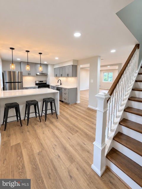 Townhouse For Sale - 8058 Saint Annes Court #8058<br/> ALEXANDRIA, VA 22309