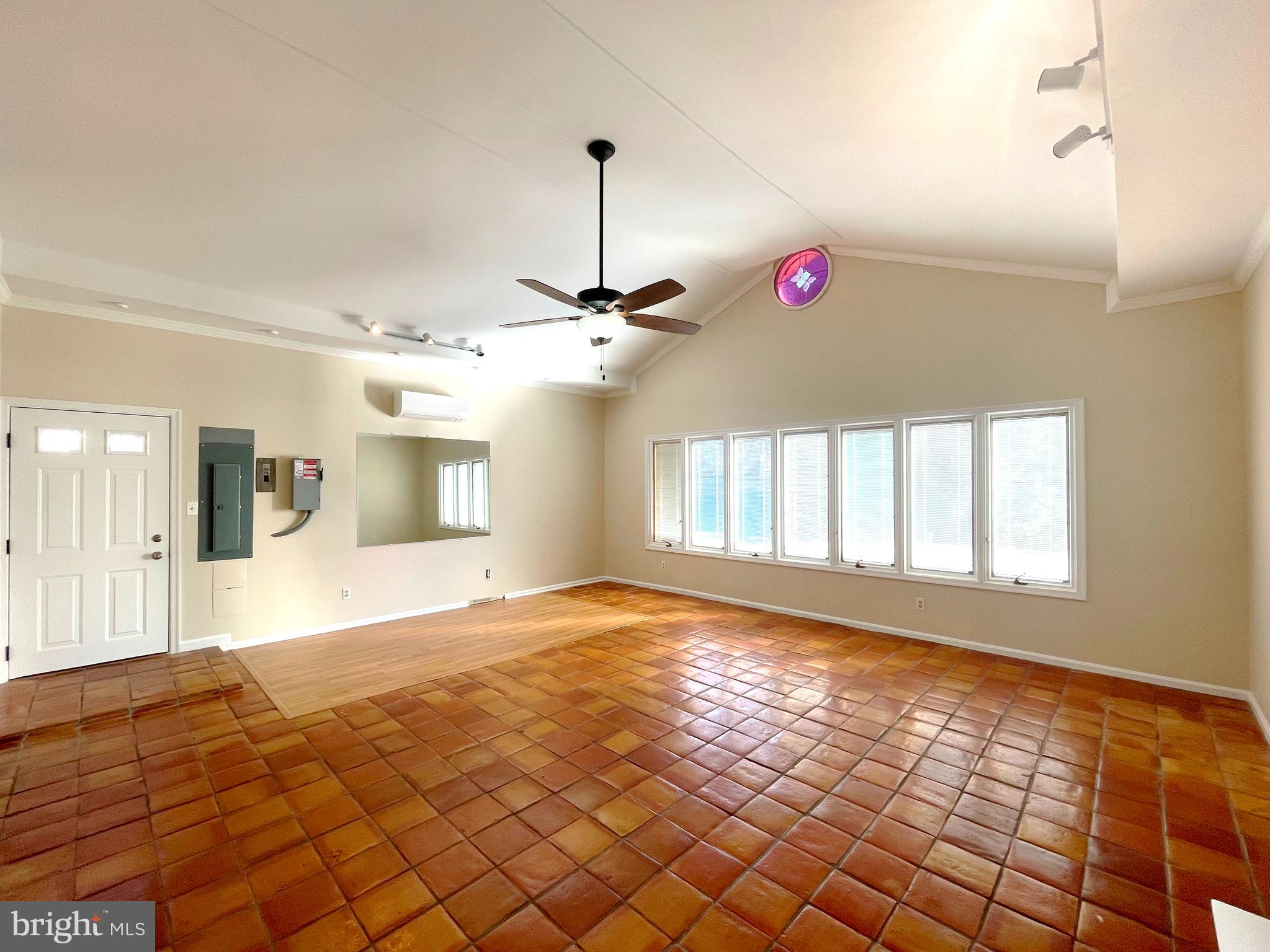 SHORES OF CALVERT - Residential Lease