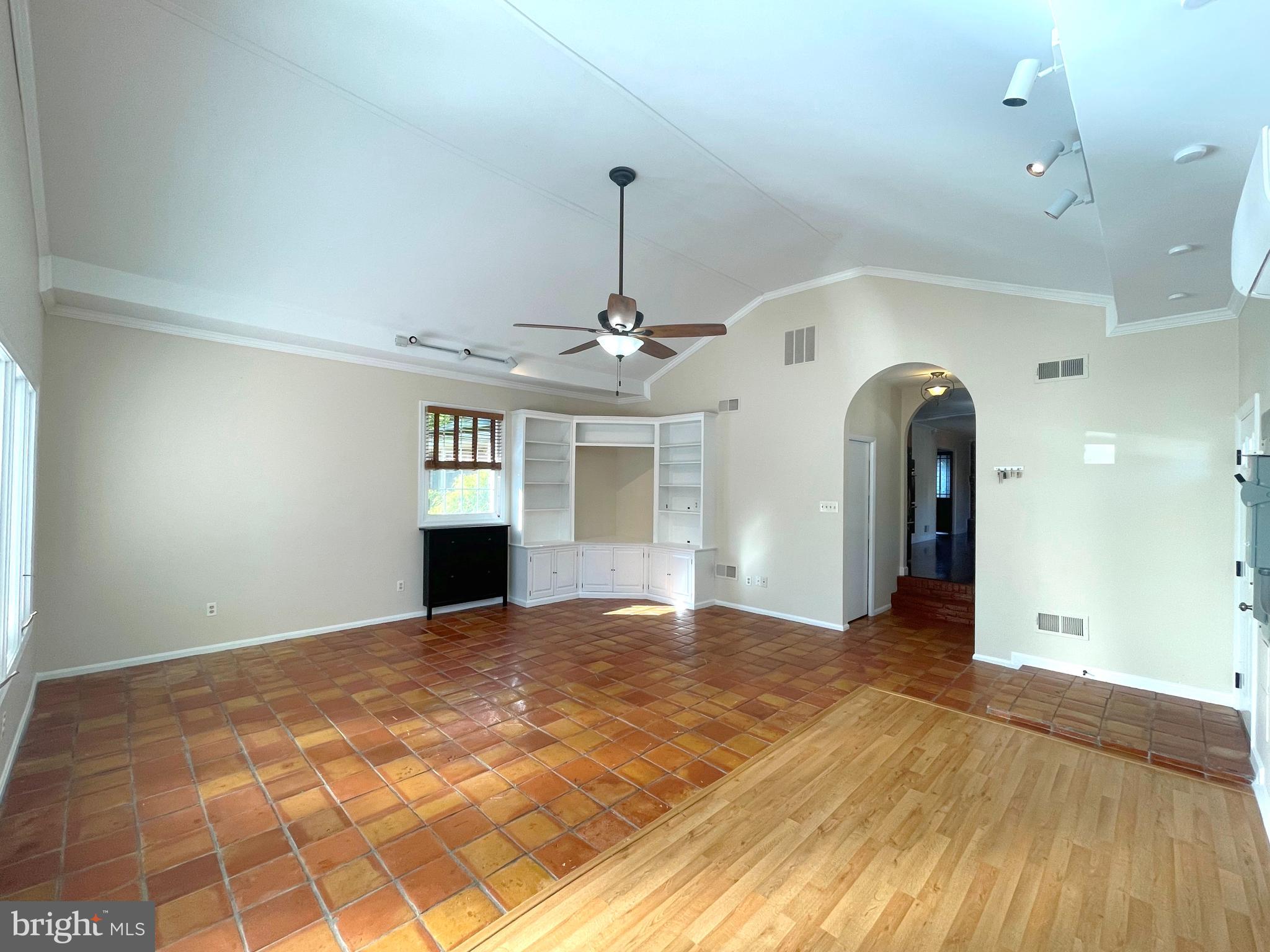 SHORES OF CALVERT - Residential Lease