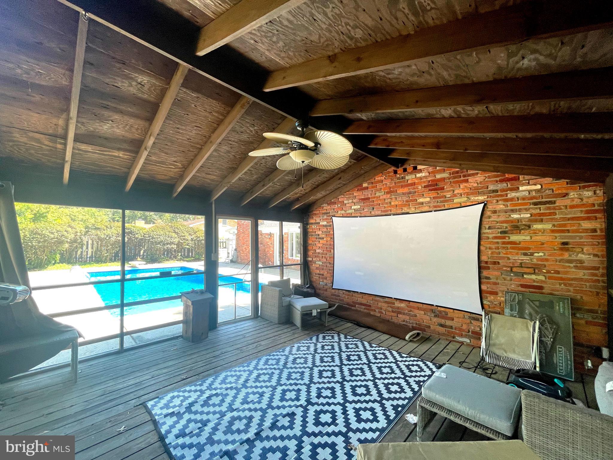 SHORES OF CALVERT - Residential Lease