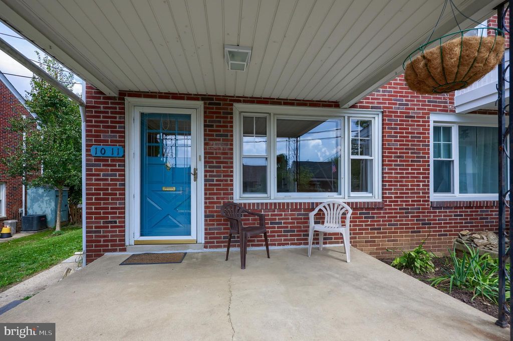 Photo of 1011 Maple Avenue, LANCASTER, PA 17603 (MLS # PALA2076648)