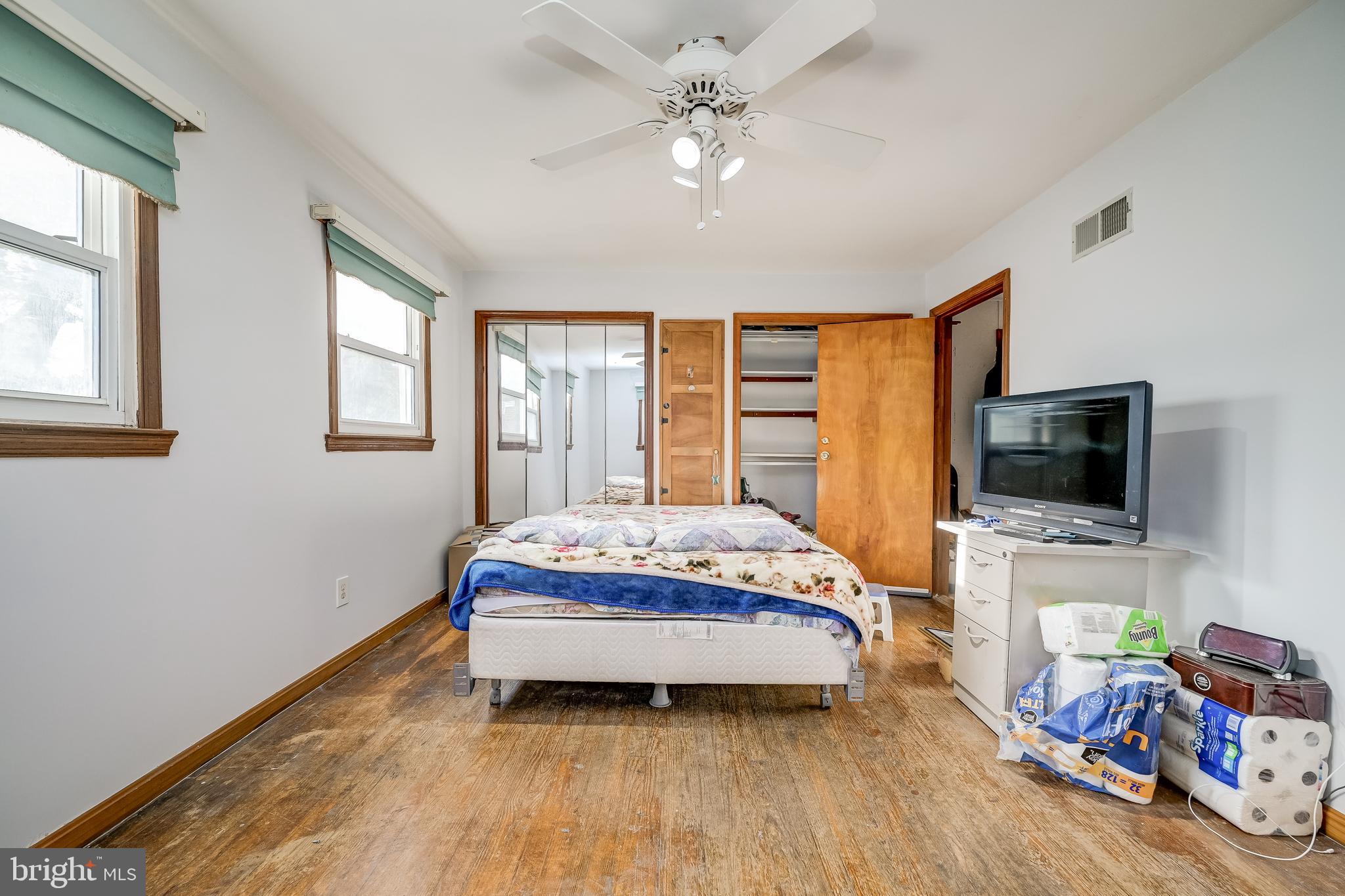 BROYHILL PARK - Residential