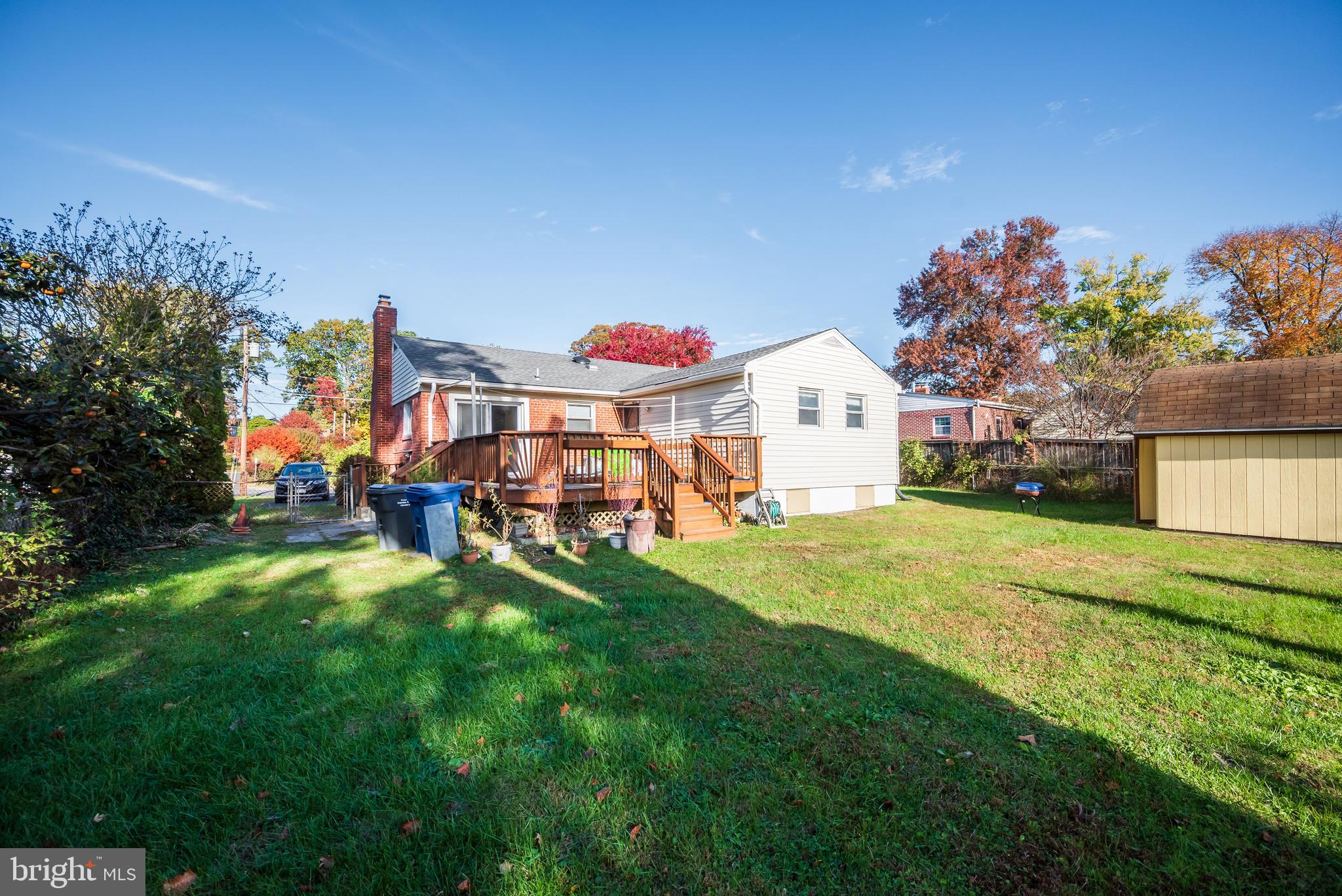 BROYHILL PARK - Residential