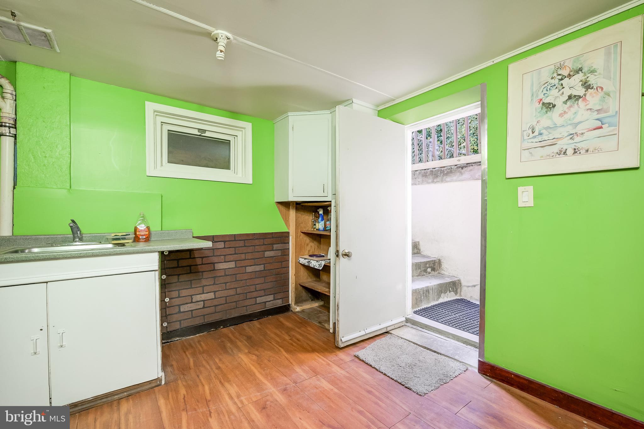 BROYHILL PARK - Residential