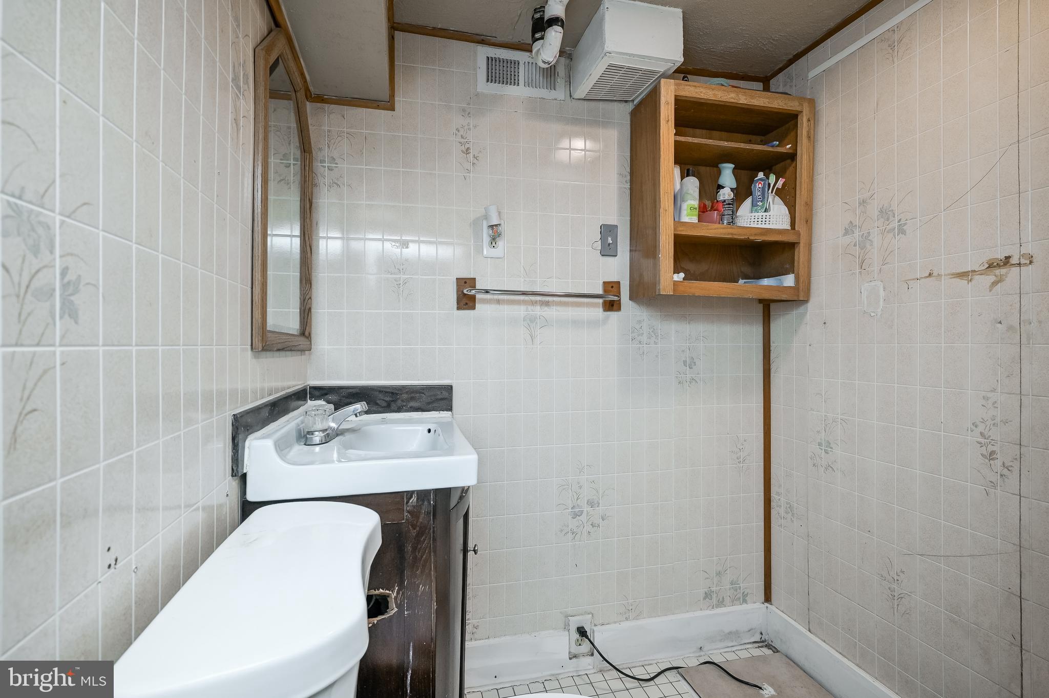 BROYHILL PARK - Residential