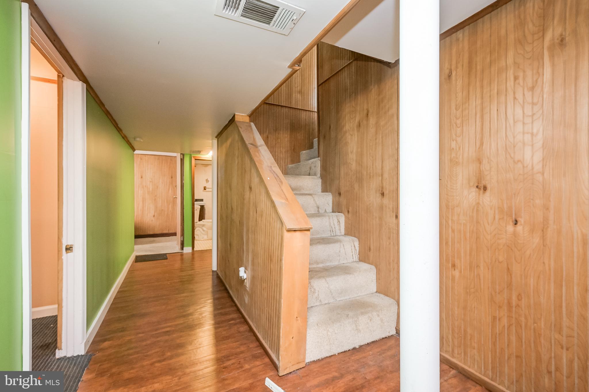 BROYHILL PARK - Residential