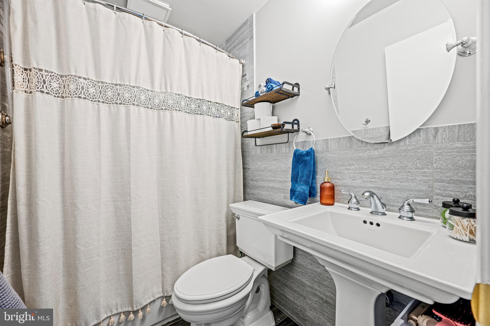 KIMBERLY VILLAGE - Residential