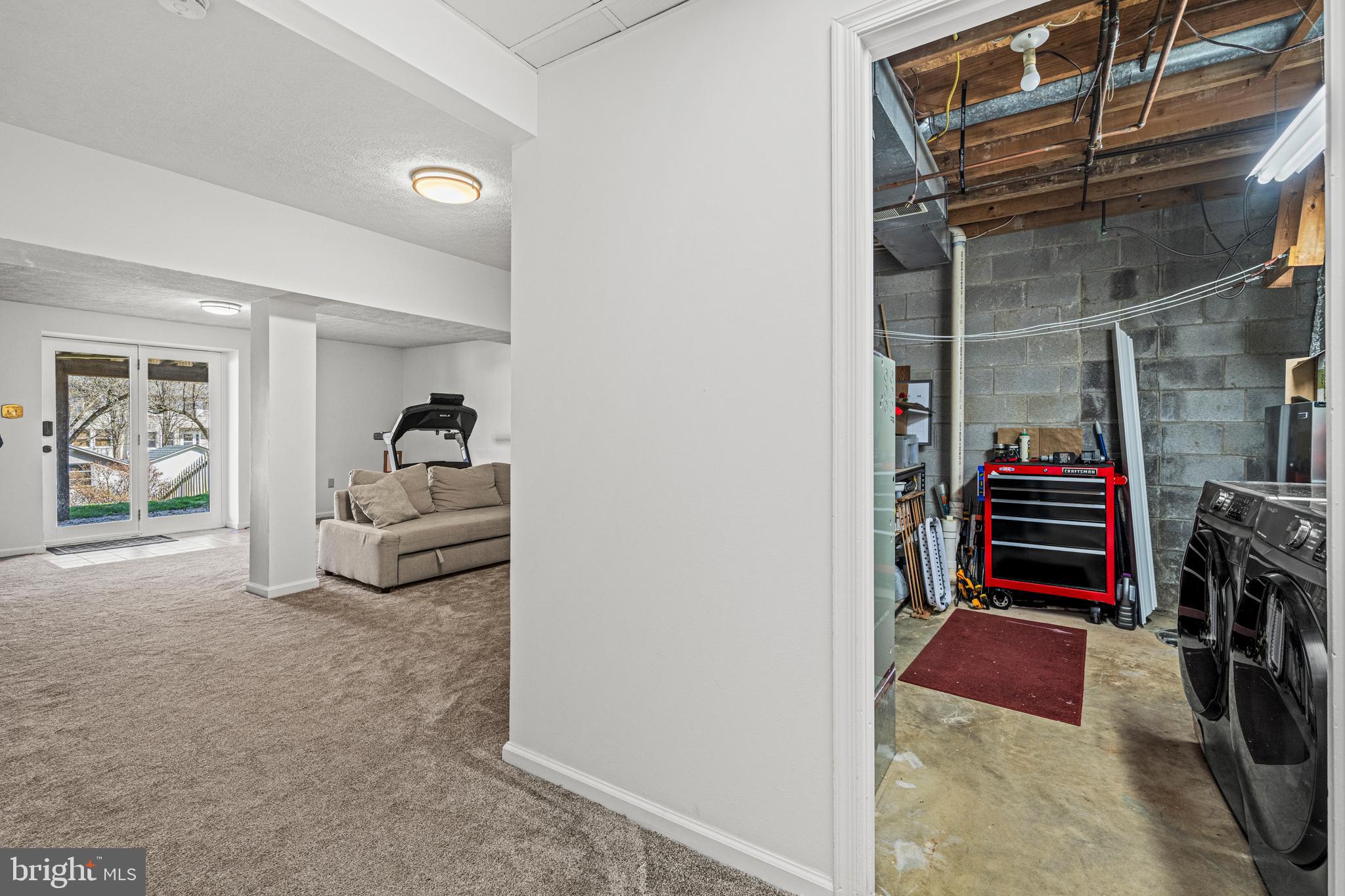 KIMBERLY VILLAGE - Residential