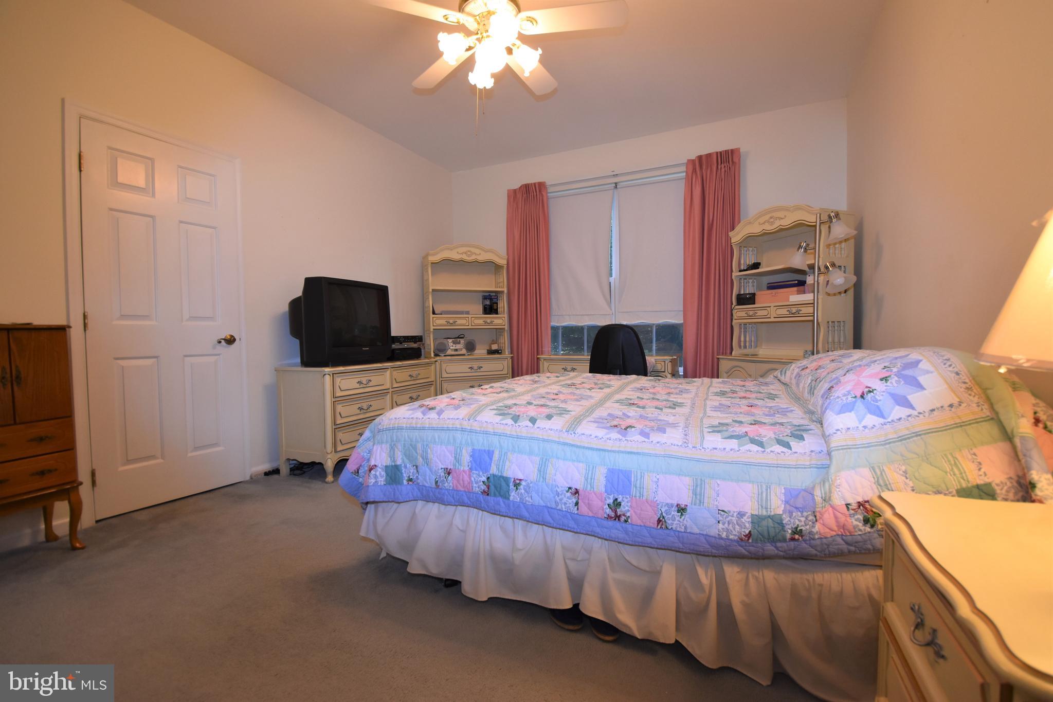 FOX HILL FARM - Residential