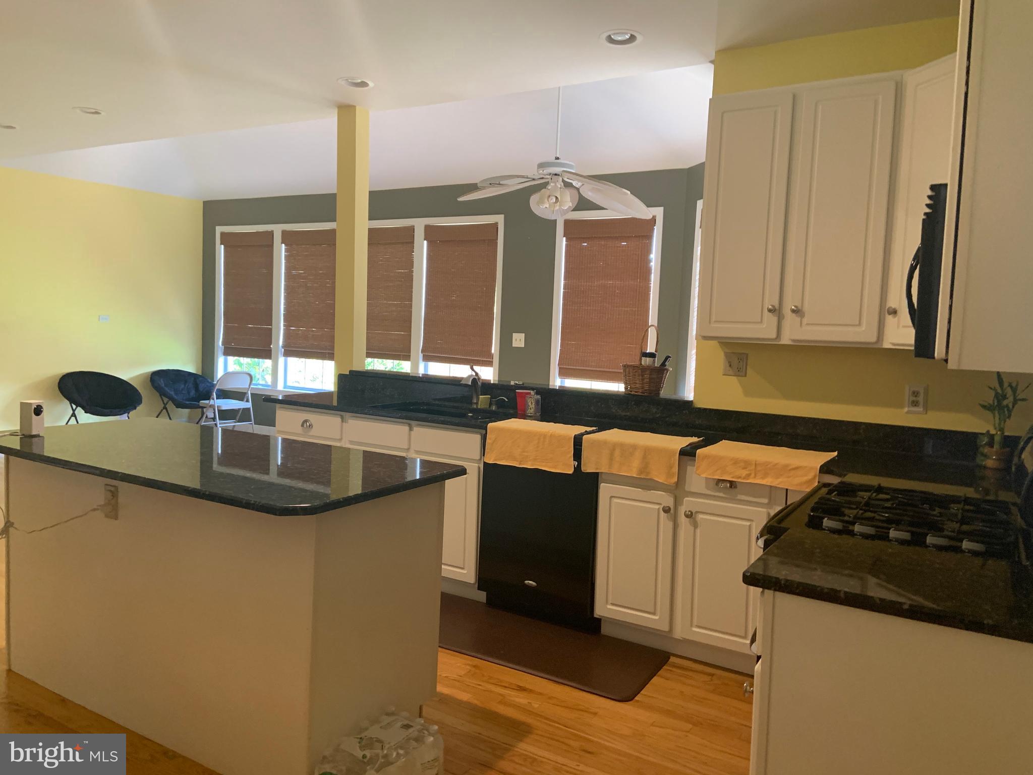 LOCUST HILL - Residential Lease