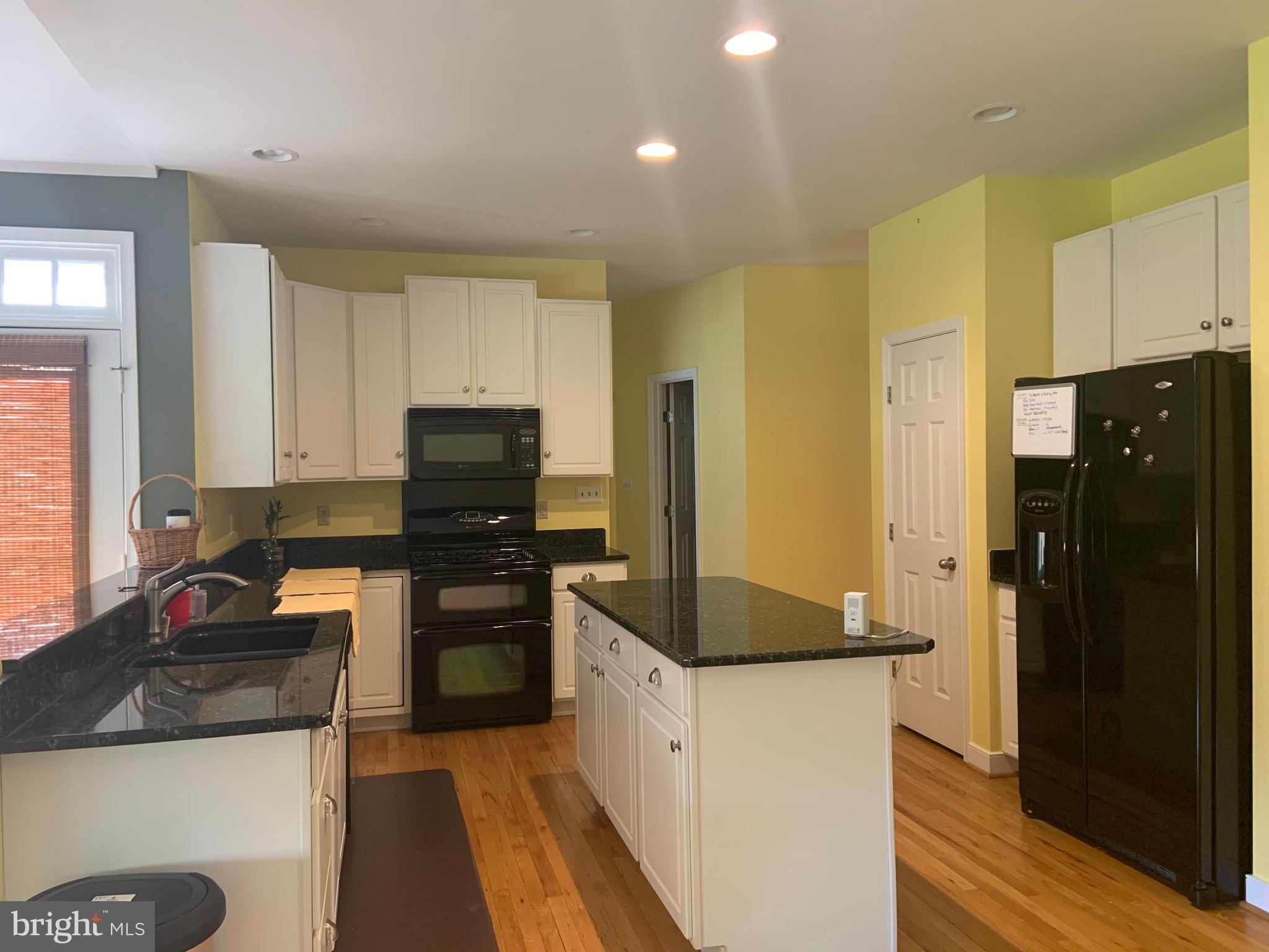 LOCUST HILL - Residential Lease