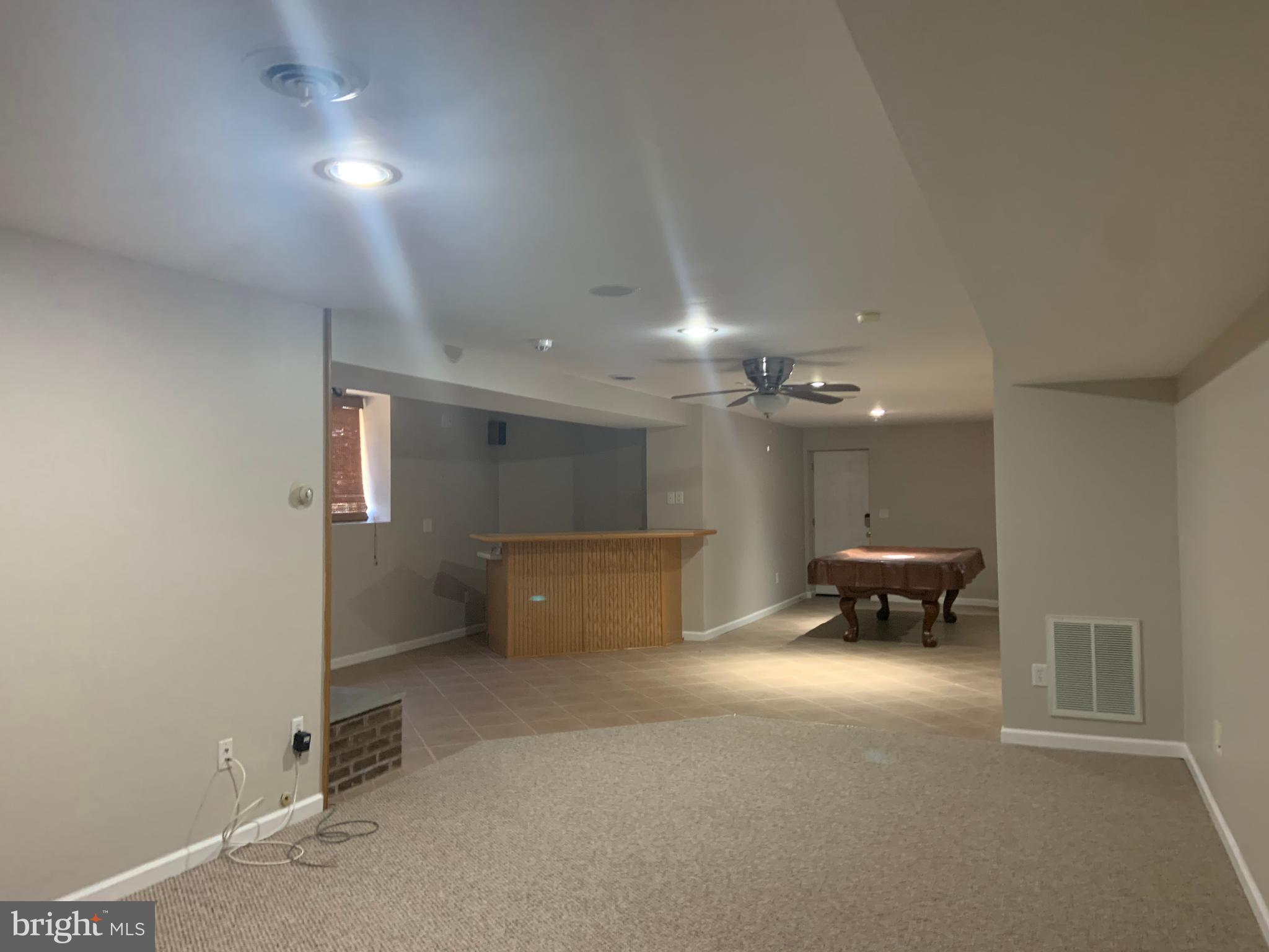 LOCUST HILL - Residential Lease