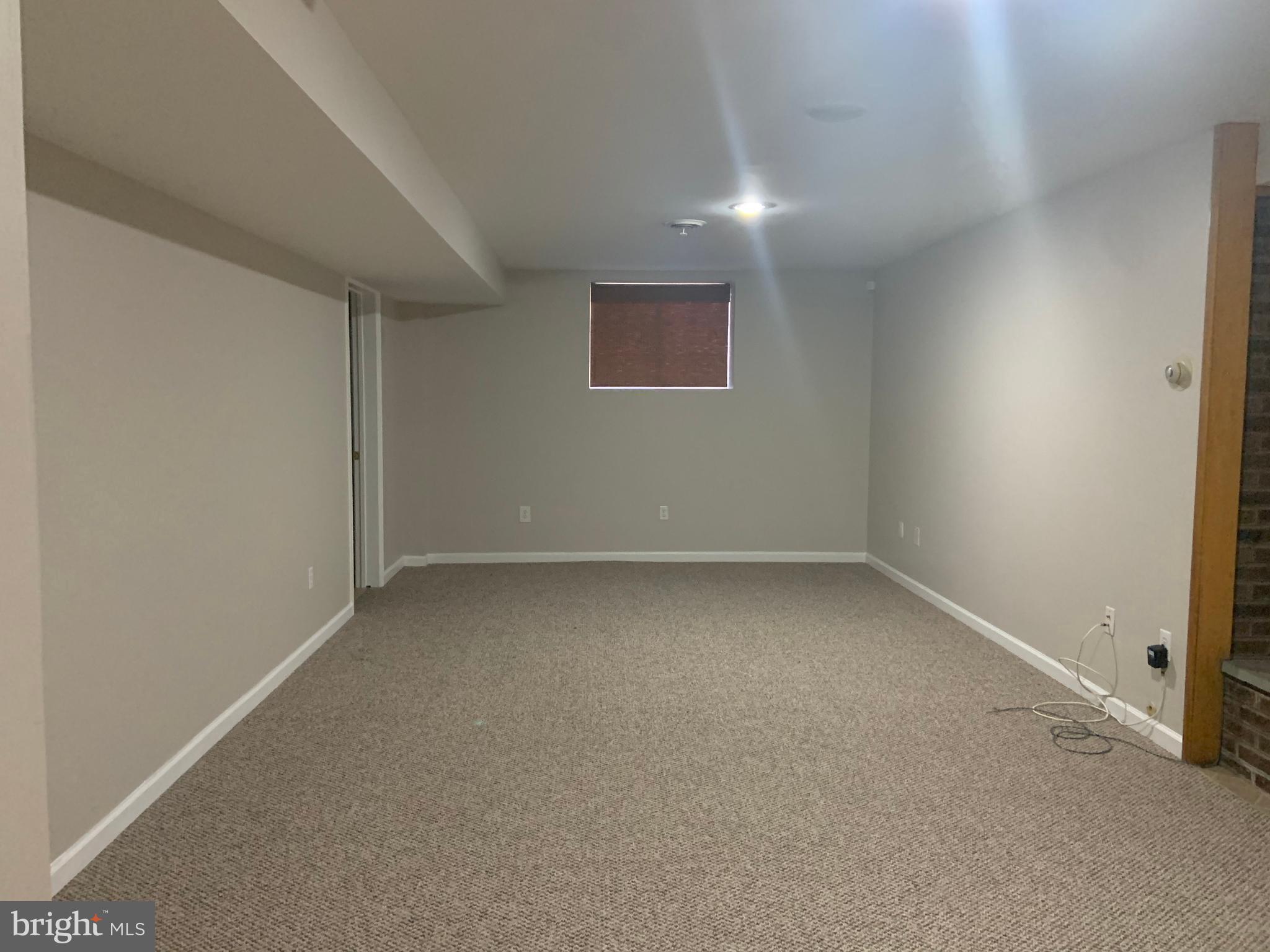 LOCUST HILL - Residential Lease