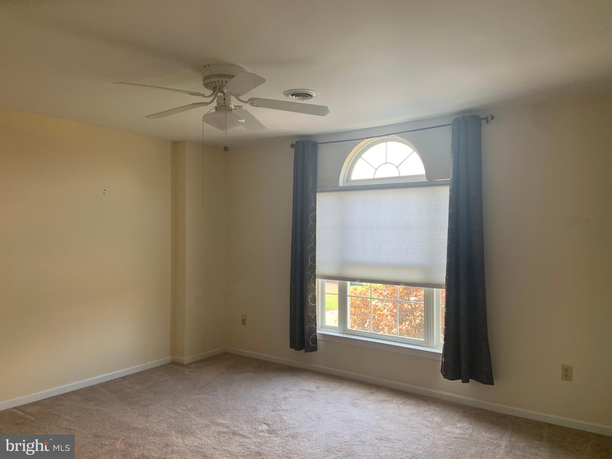 LOCUST HILL - Residential Lease