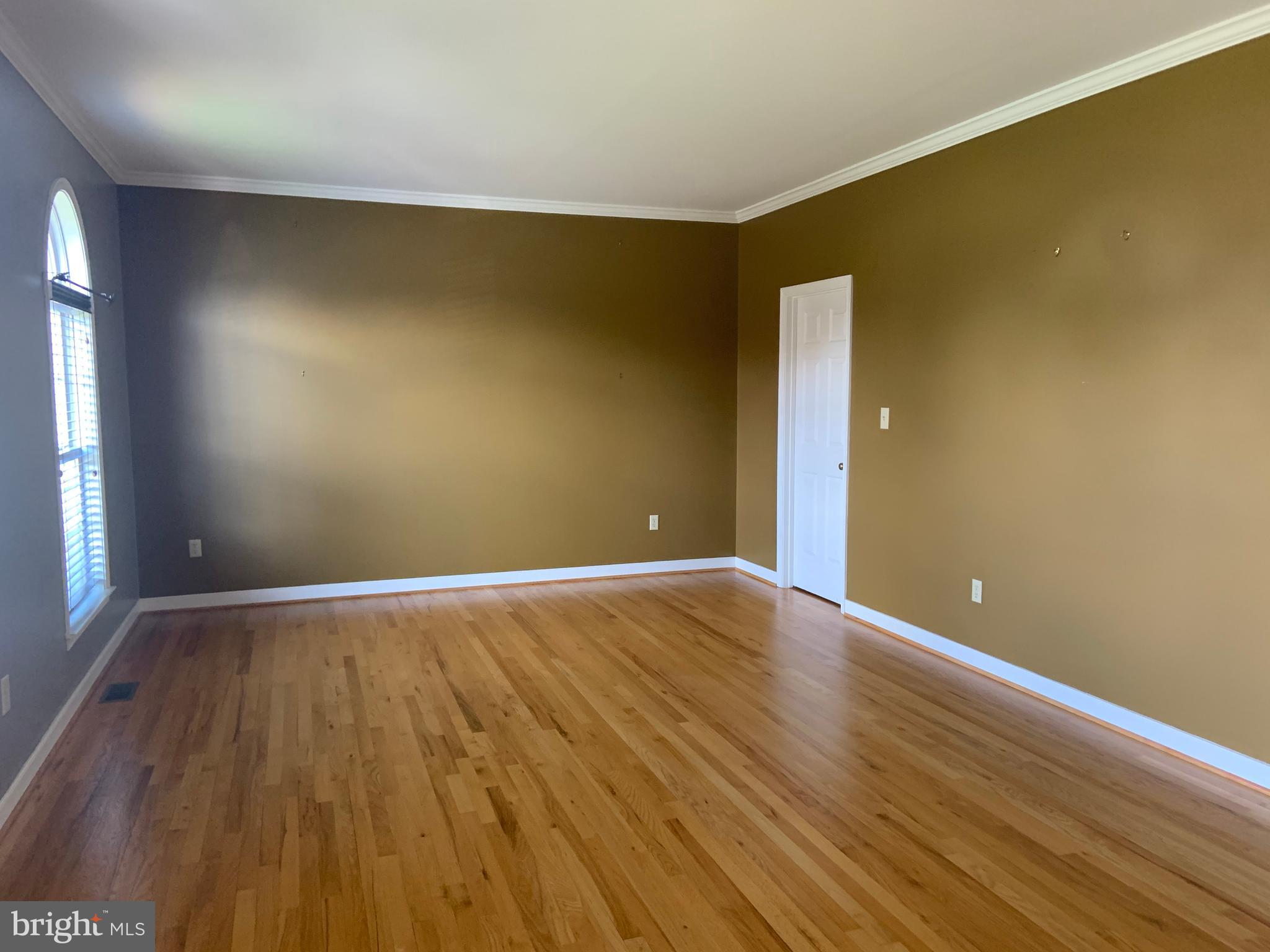 LOCUST HILL - Residential Lease