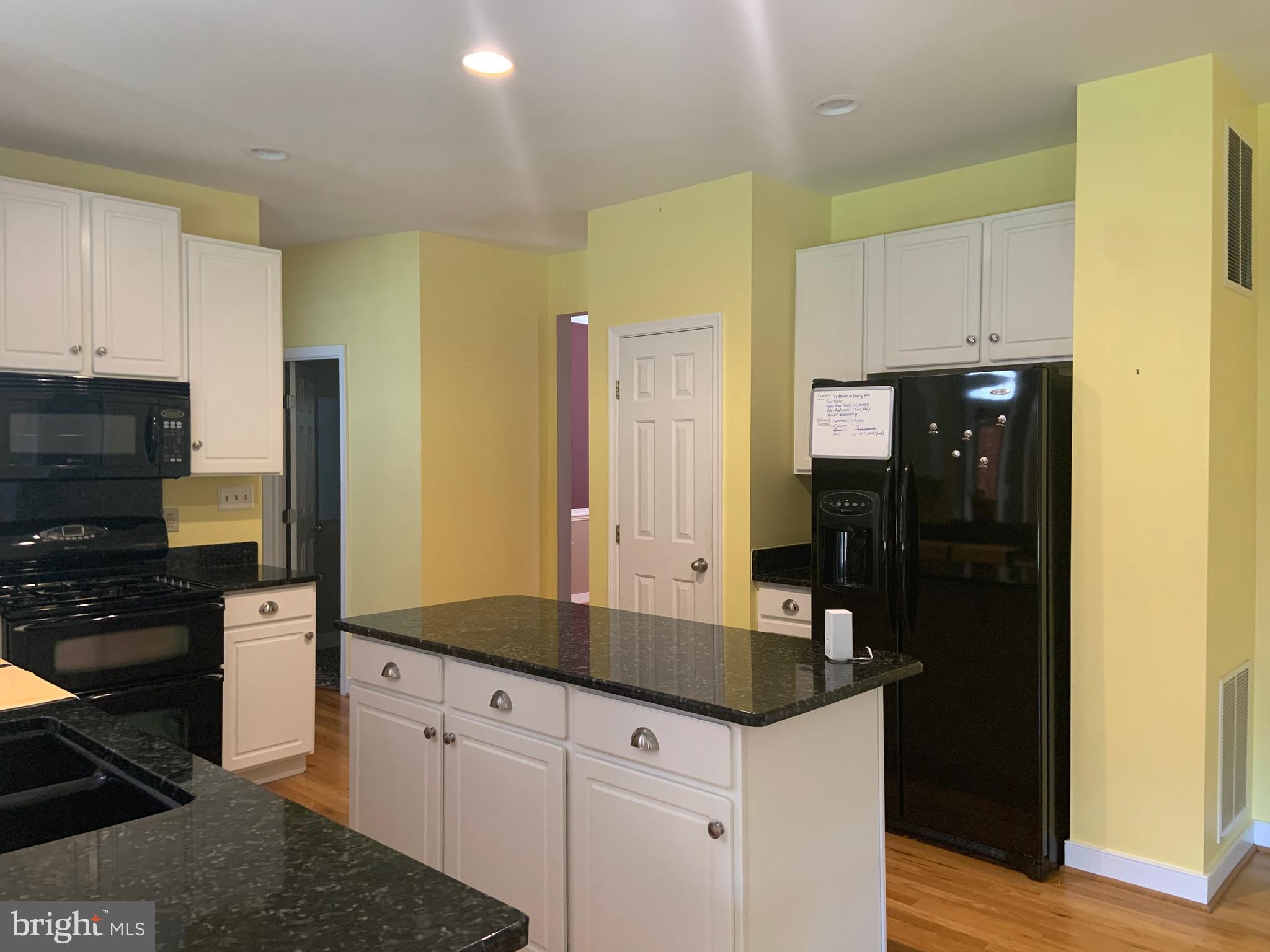 LOCUST HILL - Residential Lease