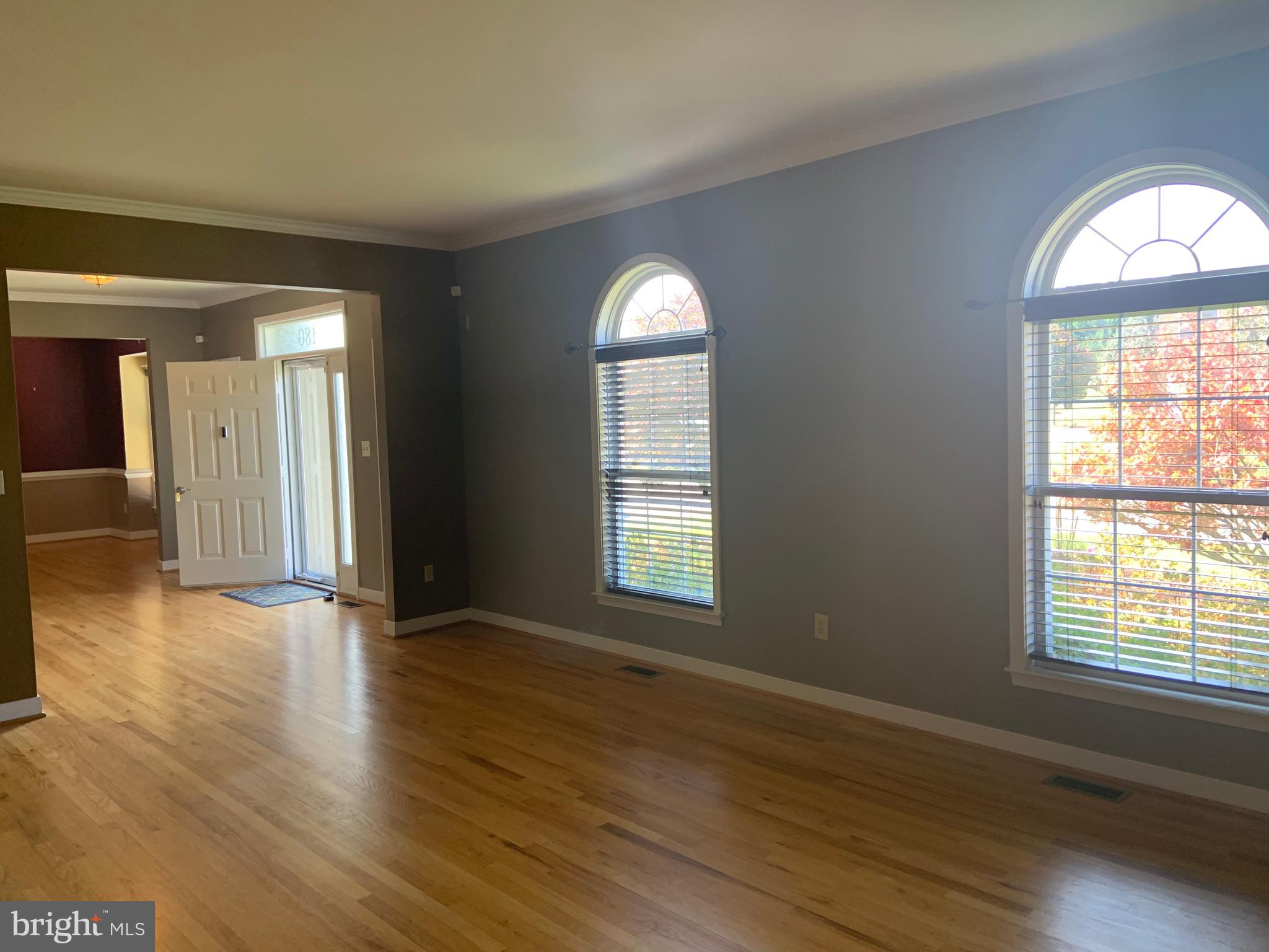 LOCUST HILL - Residential Lease