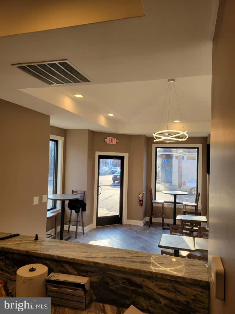 1050 S 4TH ST