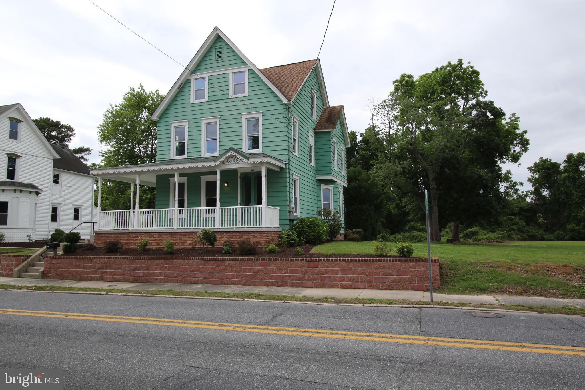 416 N WALNUT STREET