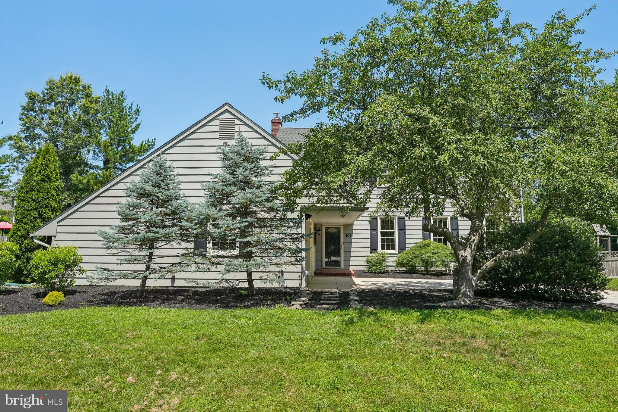 10 ROOFTREE ROAD
