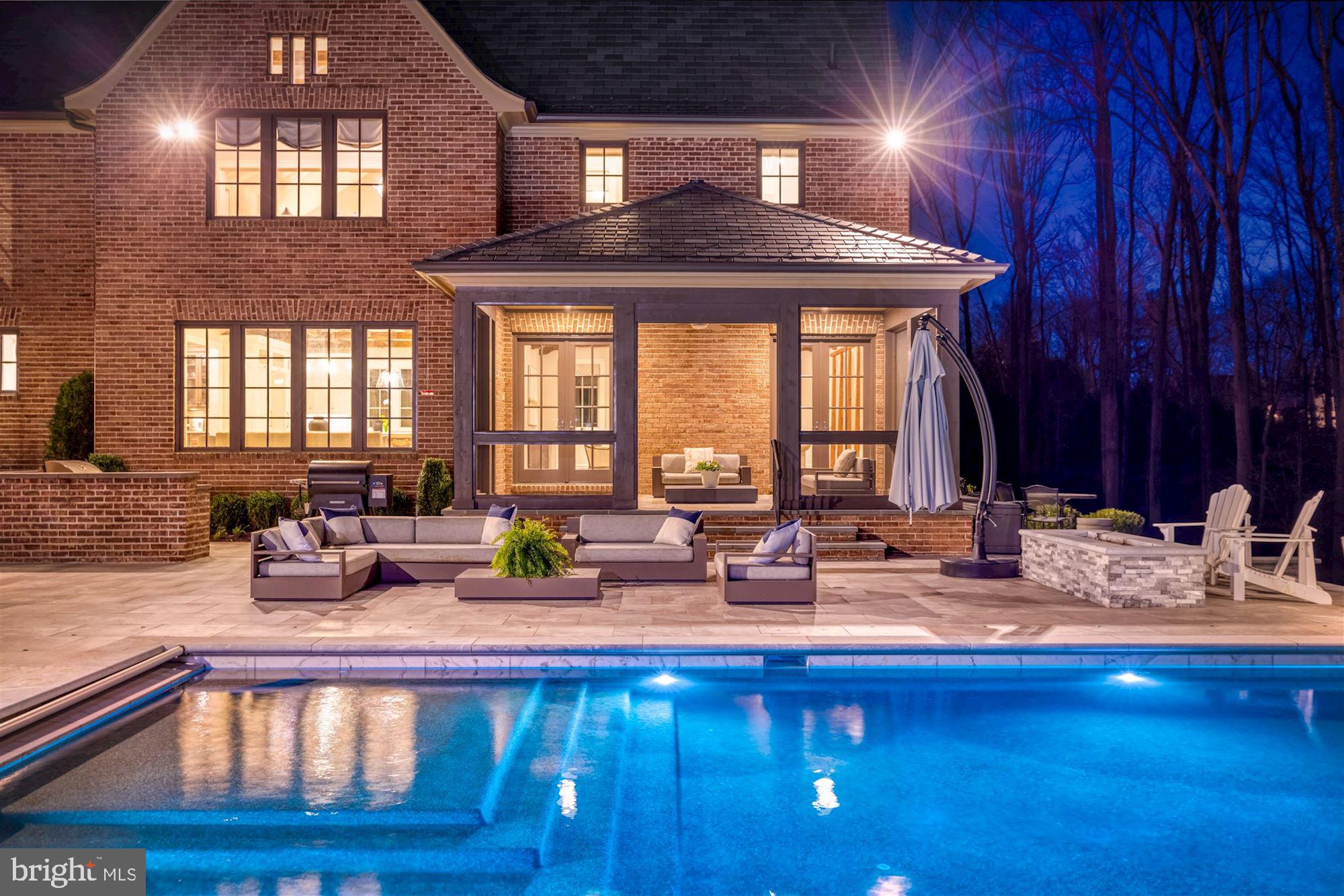 BULL NECK - Residential