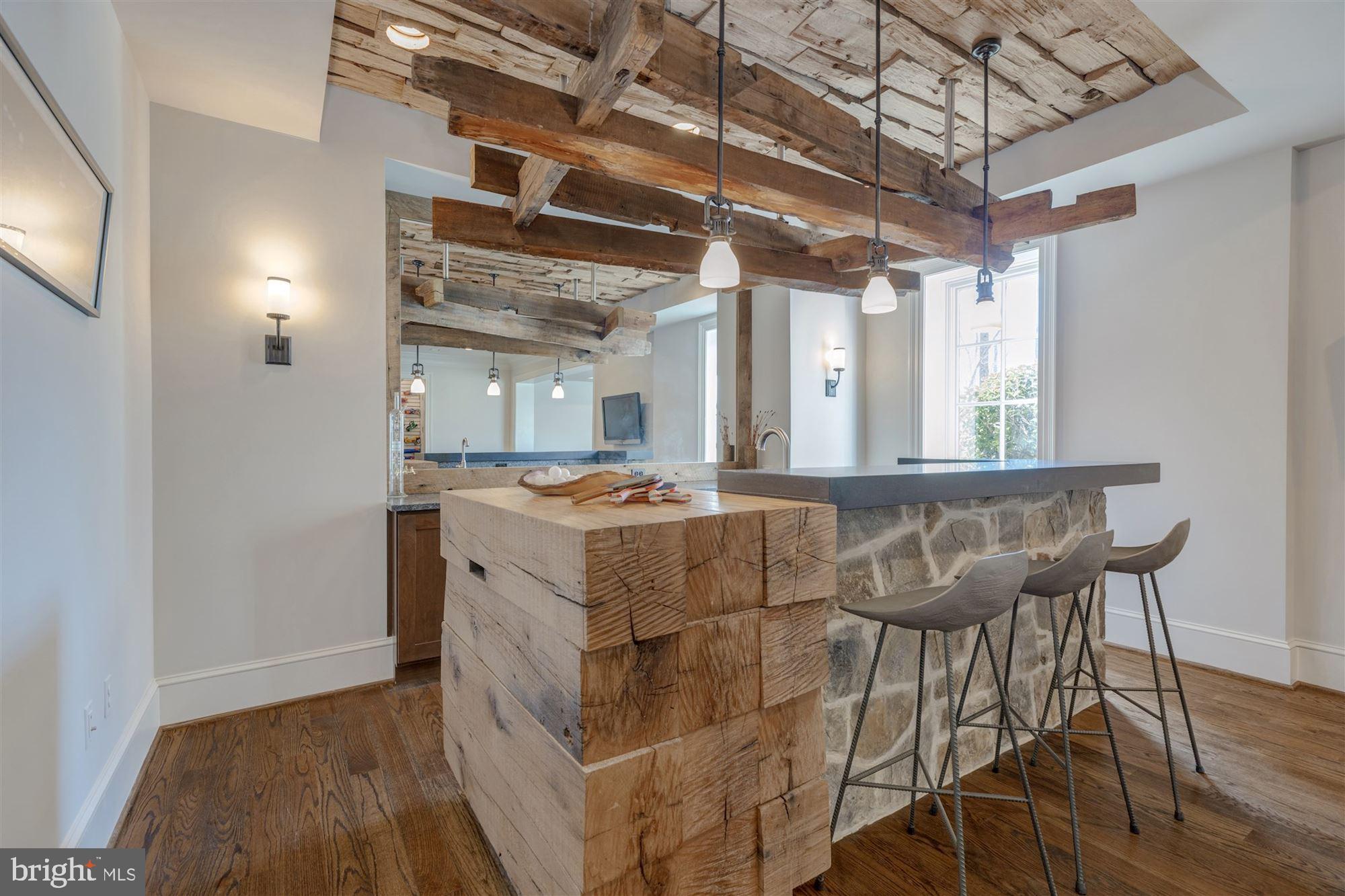 BULL NECK - Residential