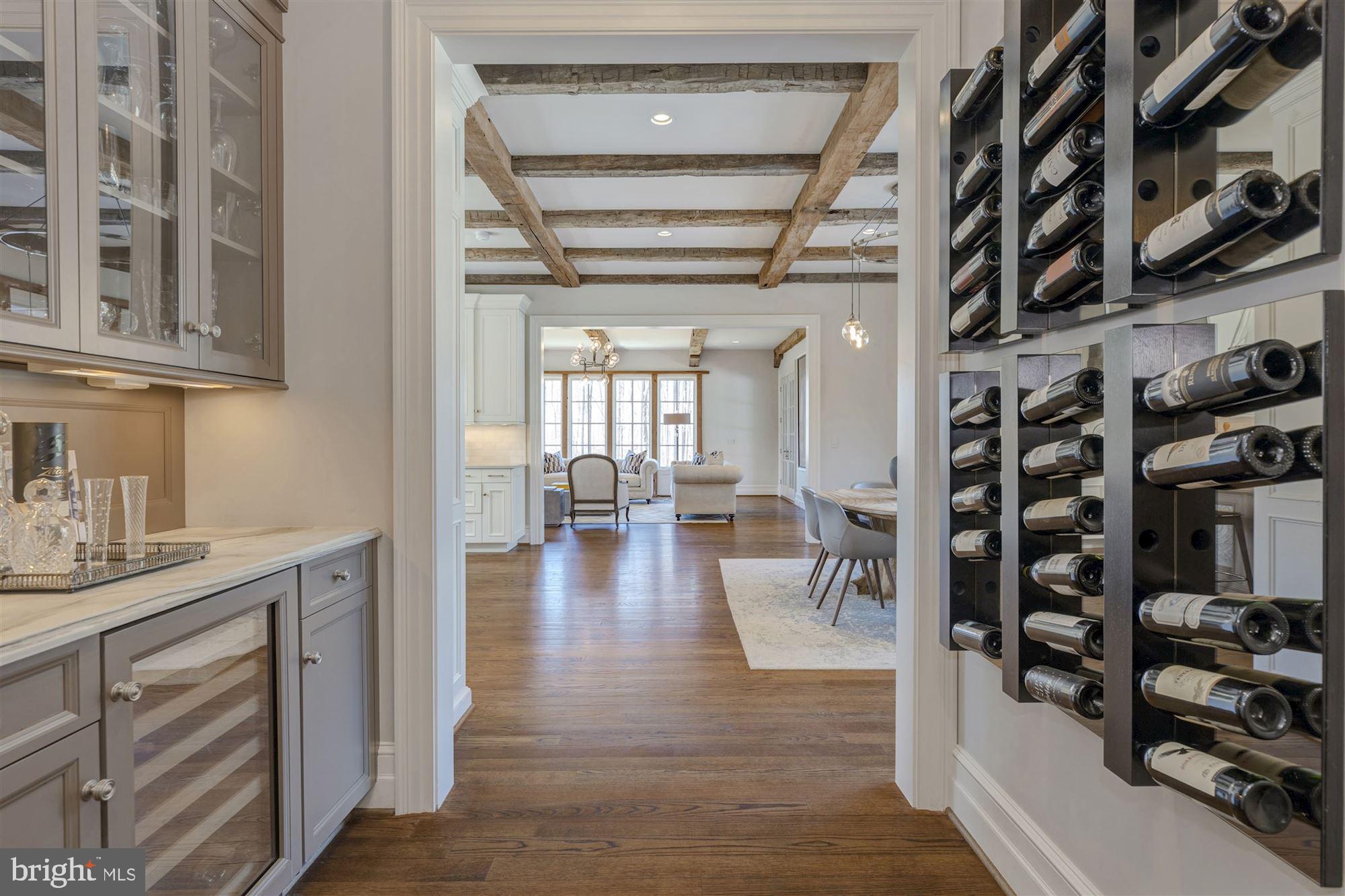 BULL NECK - Residential