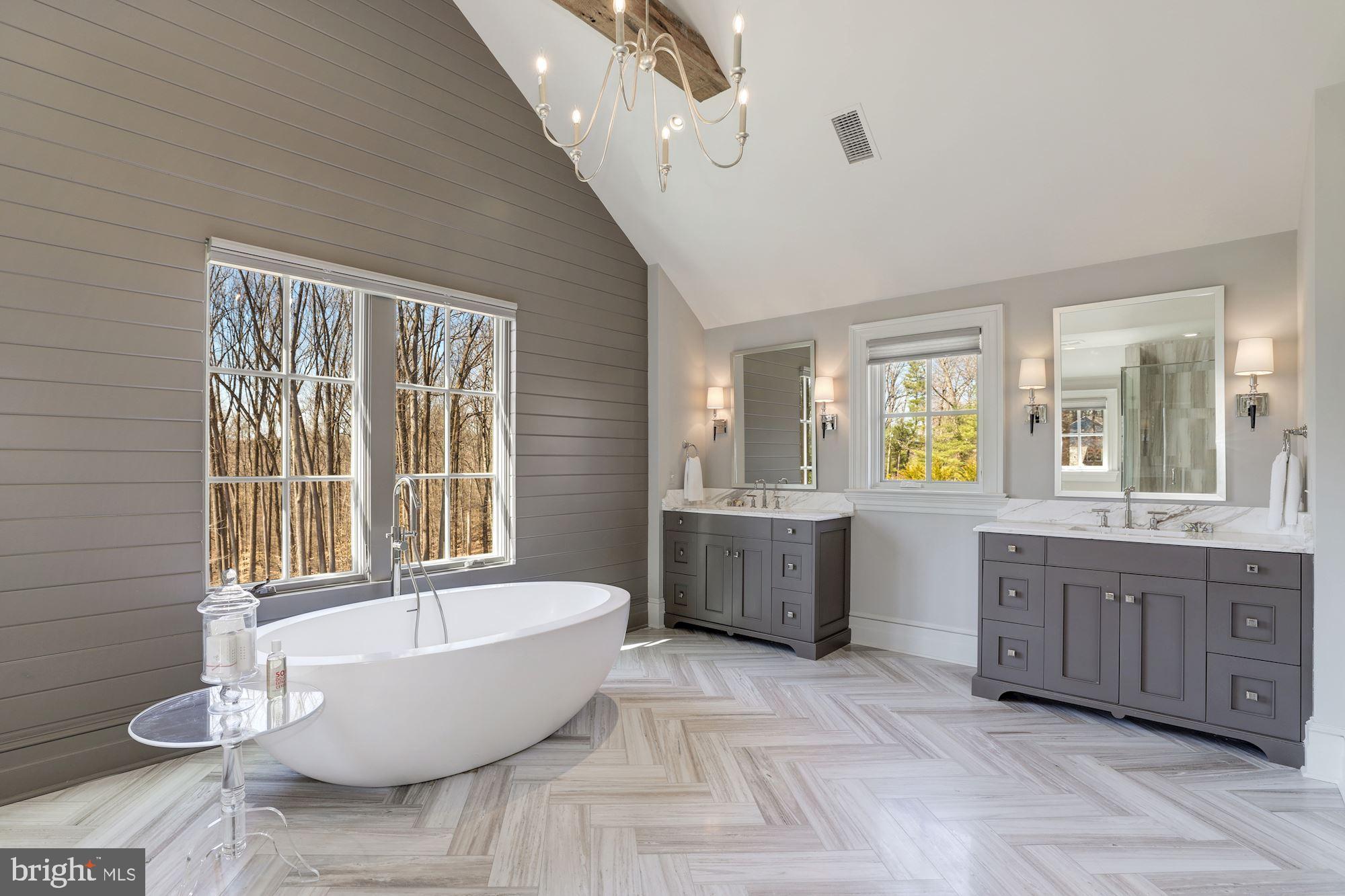 BULL NECK - Residential