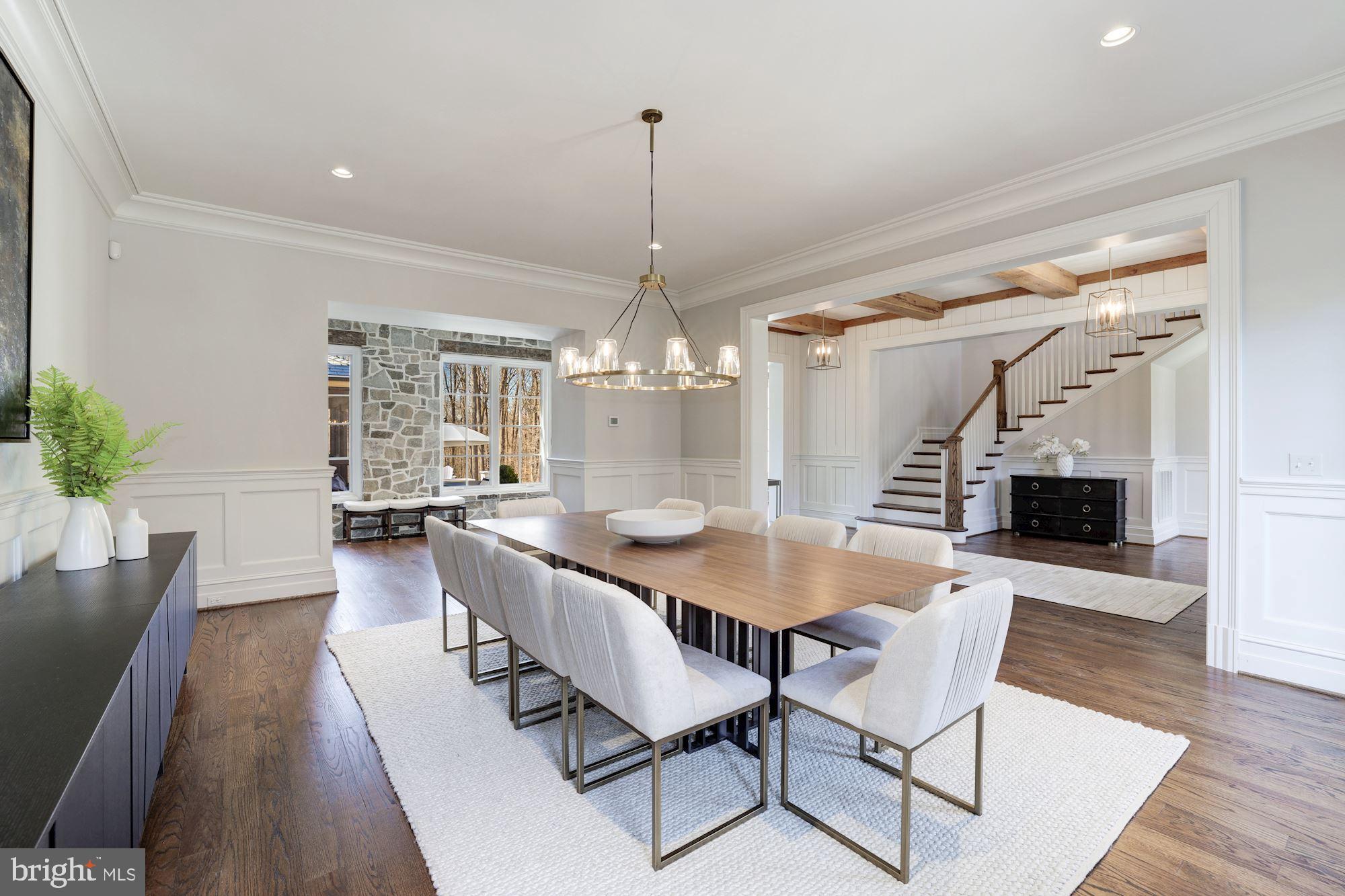 BULL NECK - Residential