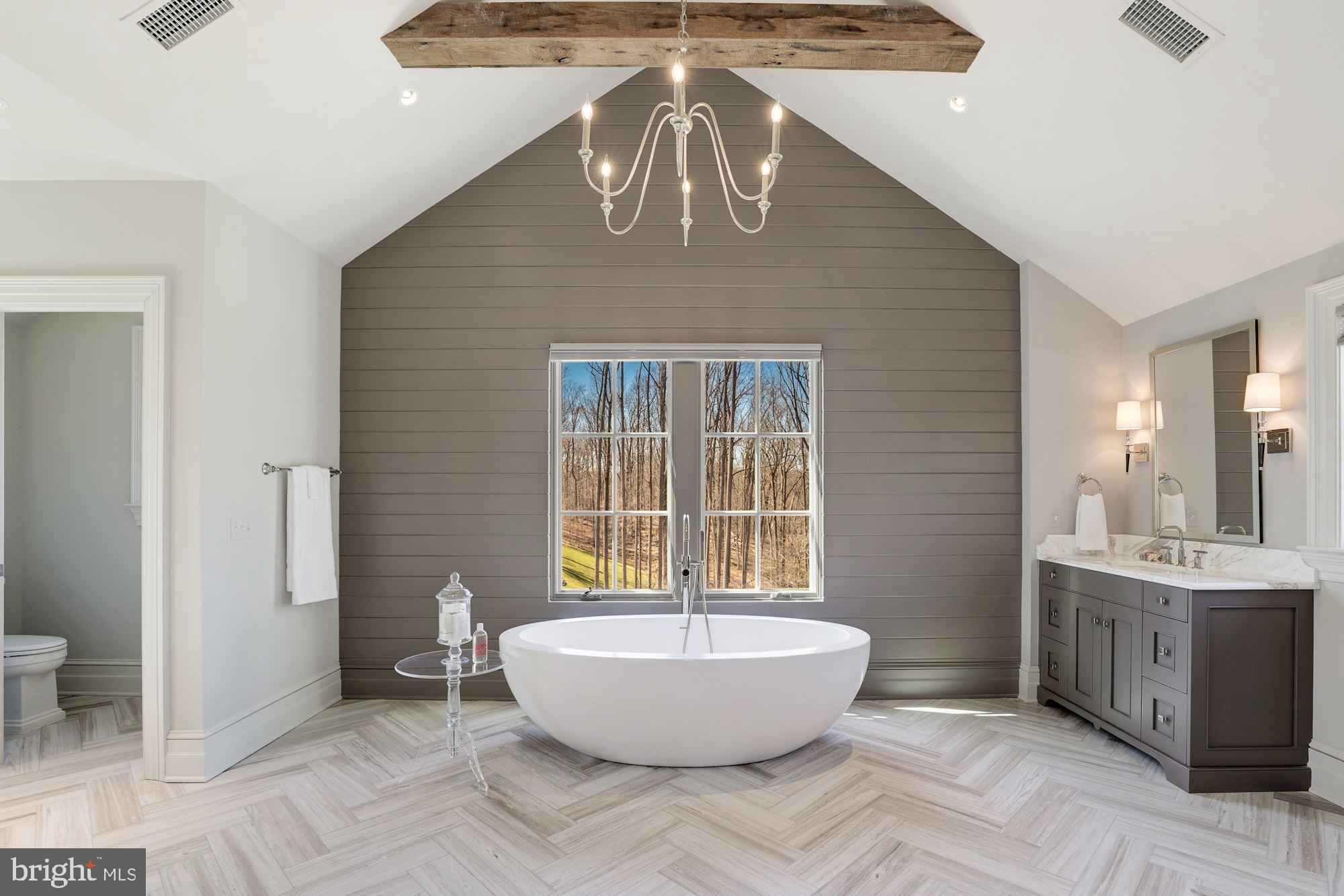 BULL NECK - Residential