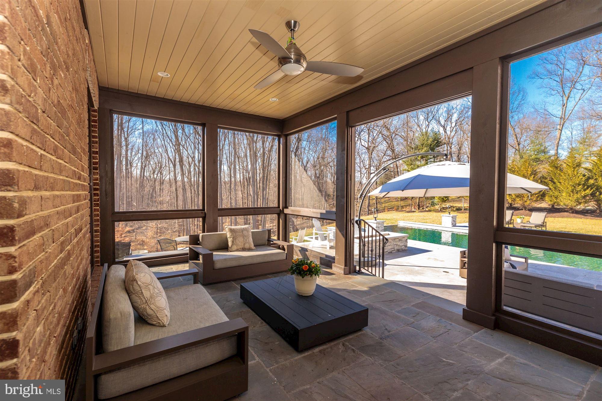 BULL NECK - Residential