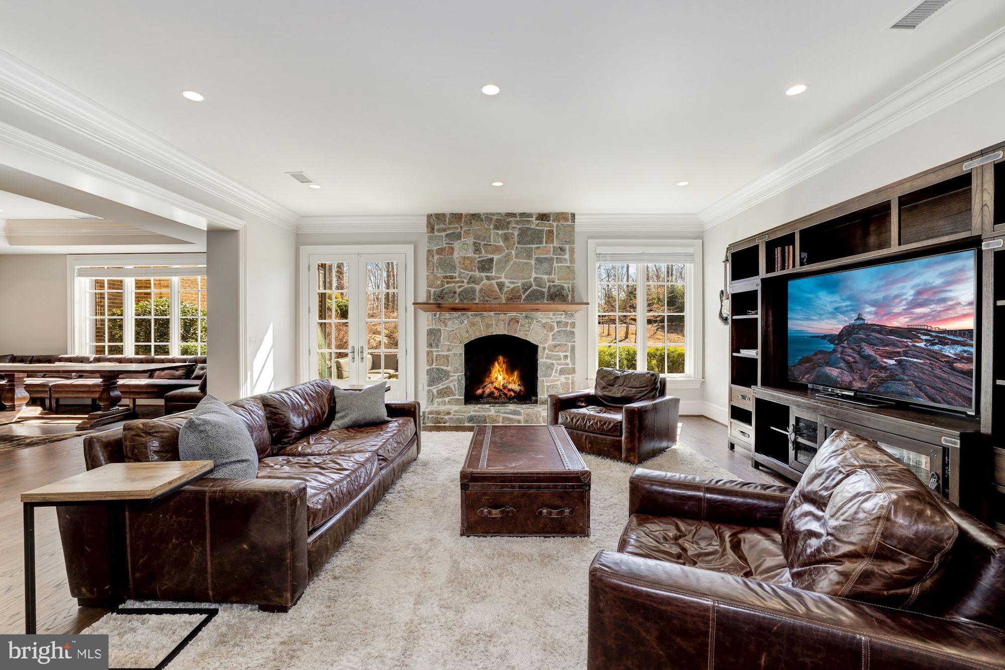 BULL NECK - Residential