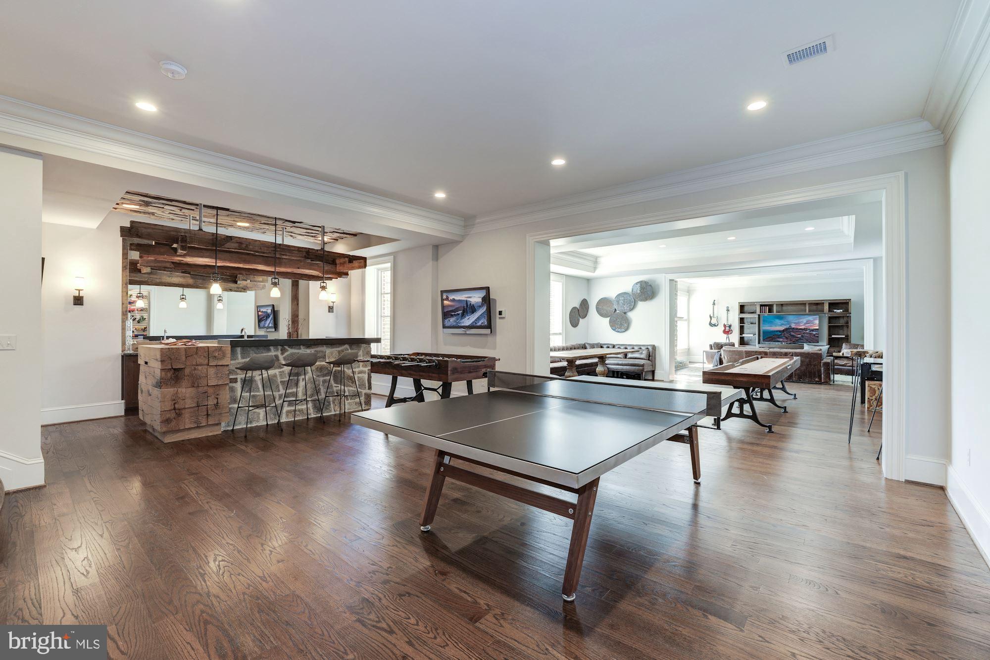 BULL NECK - Residential