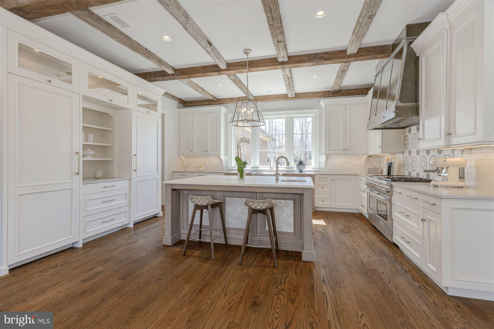 BULL NECK - Residential