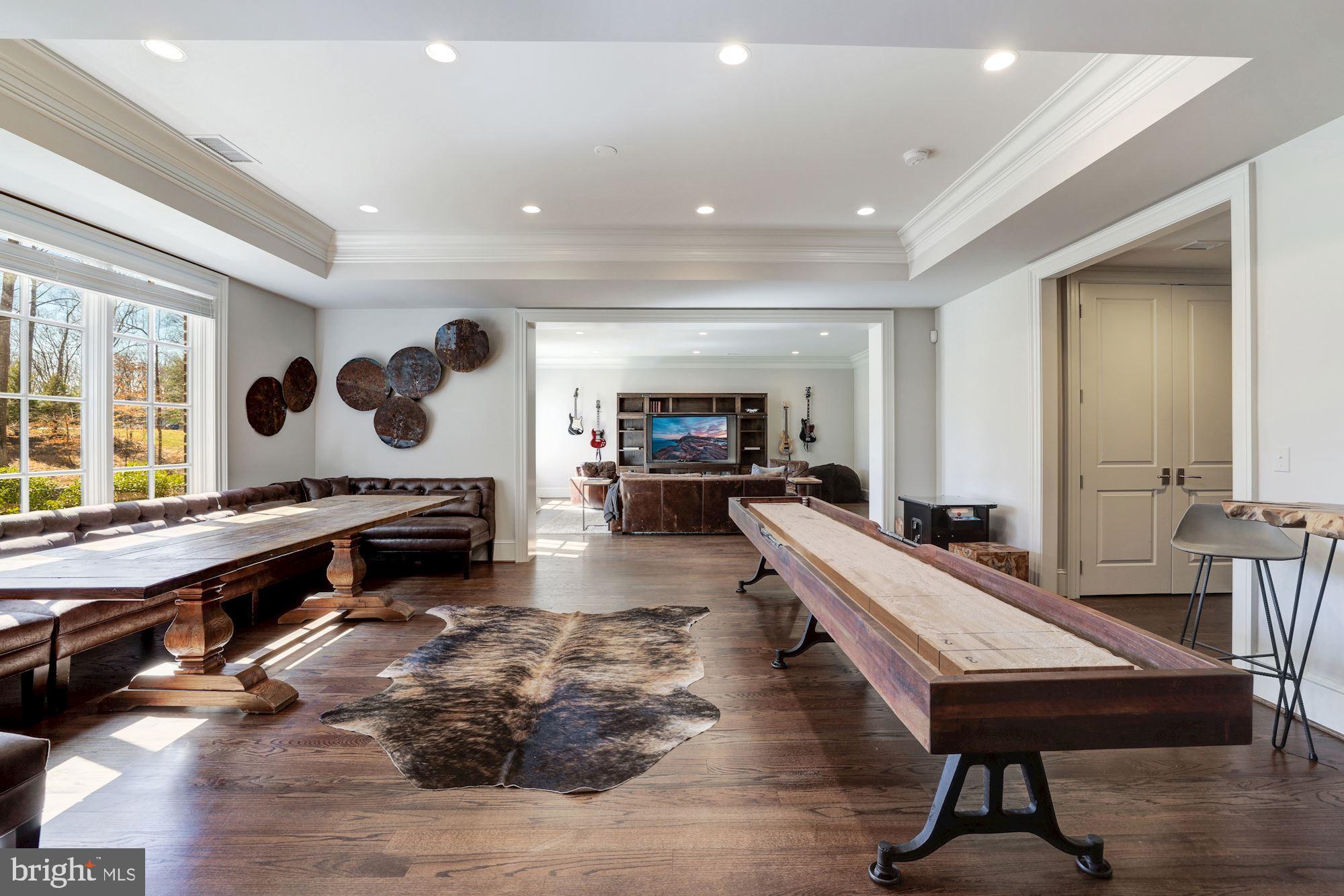 BULL NECK - Residential