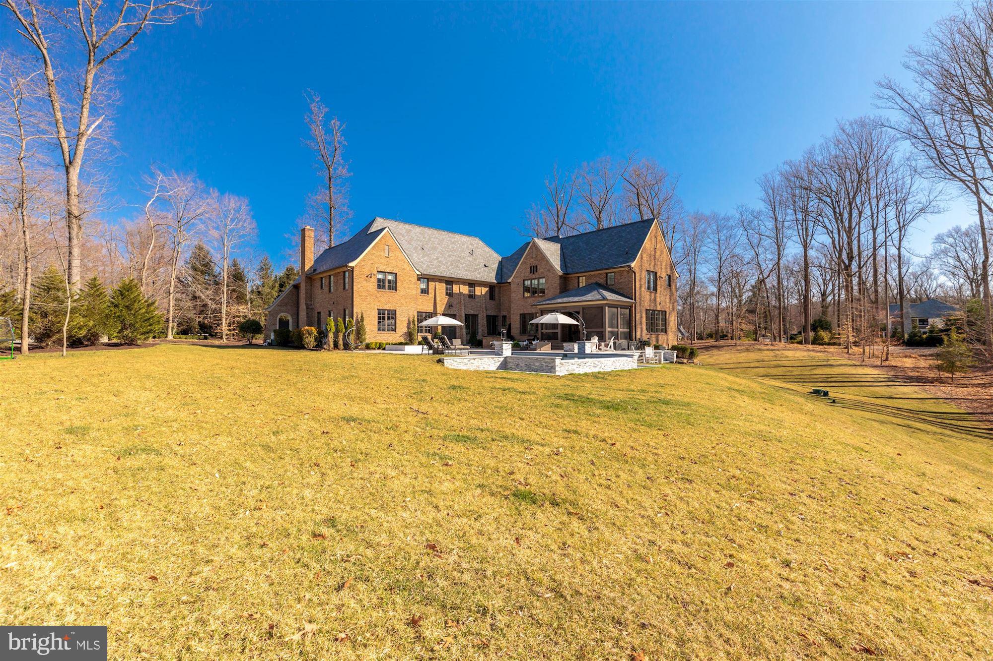 BULL NECK - Residential