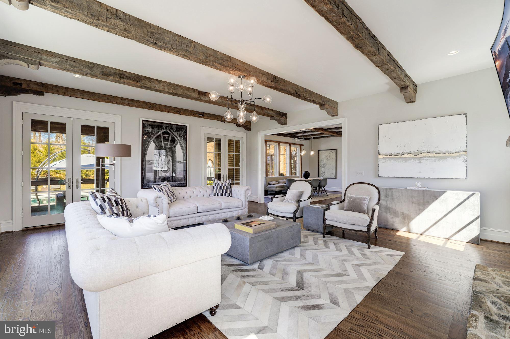 BULL NECK - Residential