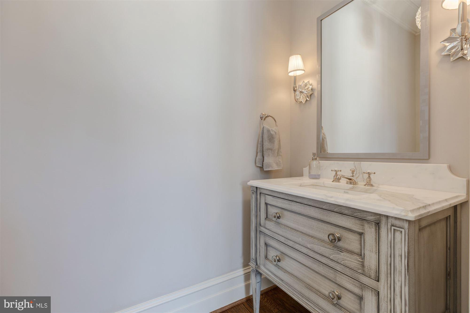 BULL NECK - Residential