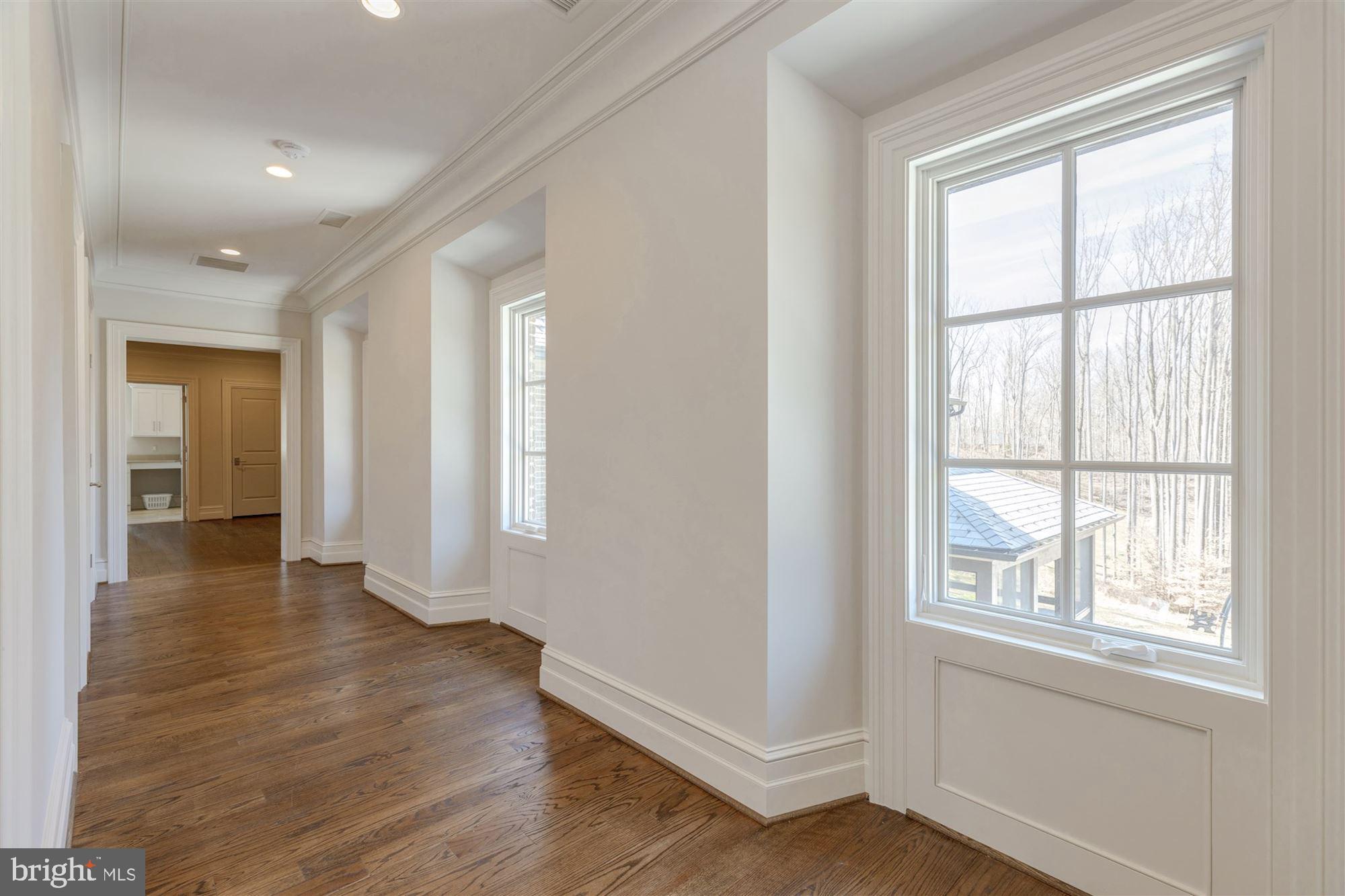 BULL NECK - Residential