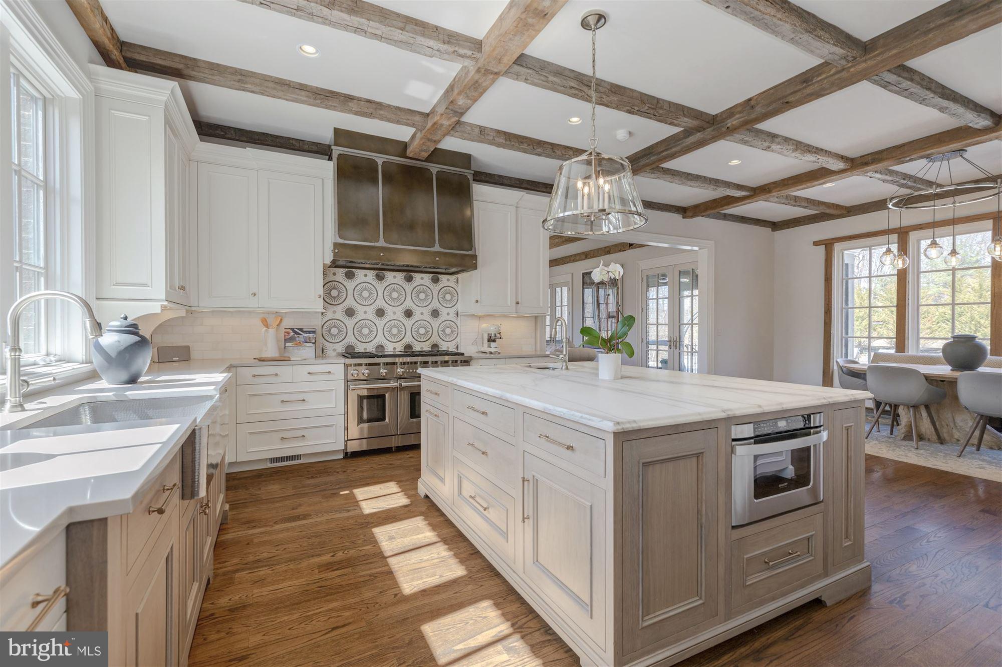 BULL NECK - Residential